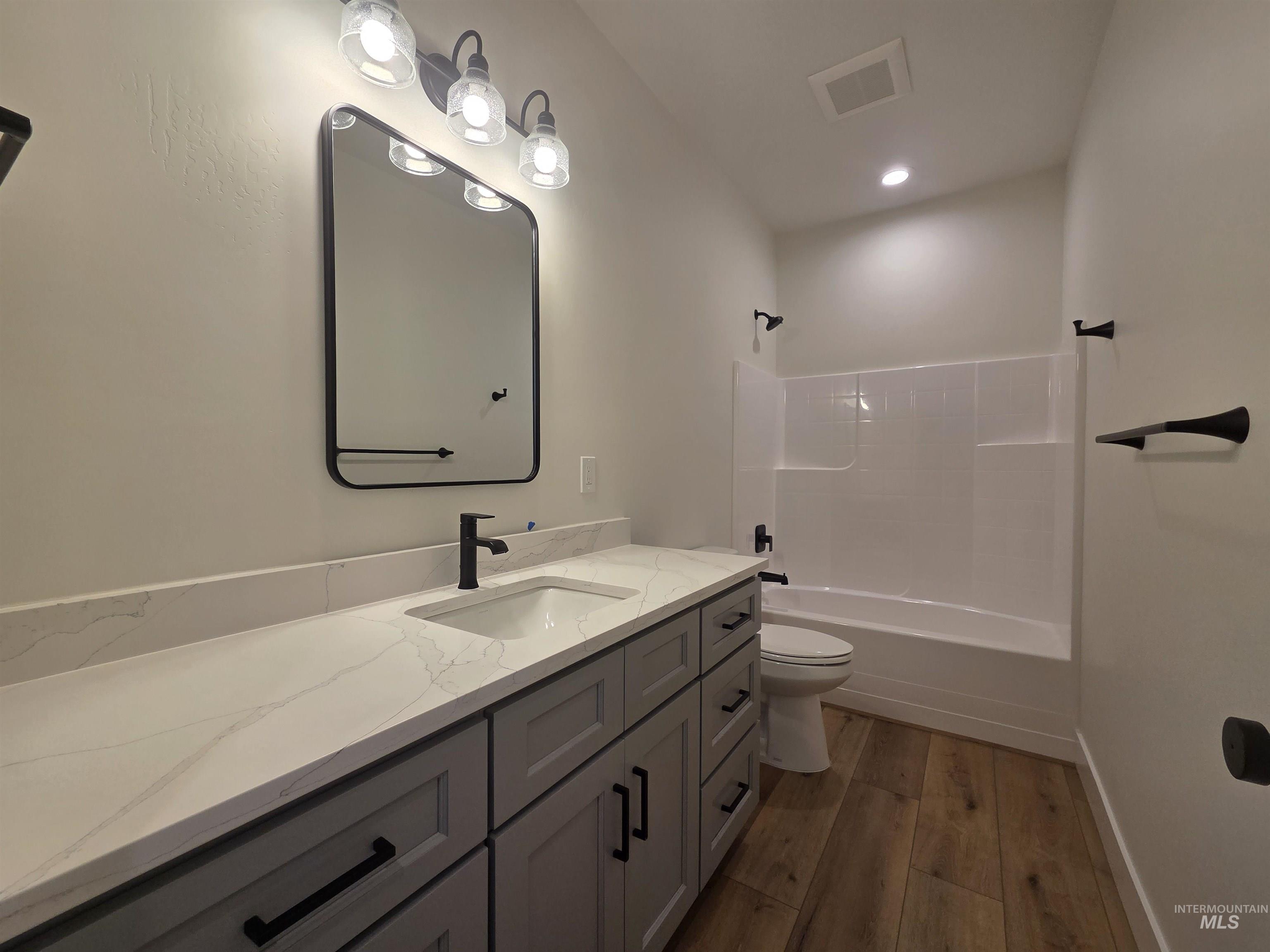 550 Oxford St, Burley, Idaho 83318, 3 Bedrooms, 2 Bathrooms, Residential For Sale, Price $332,465,MLS 98971403