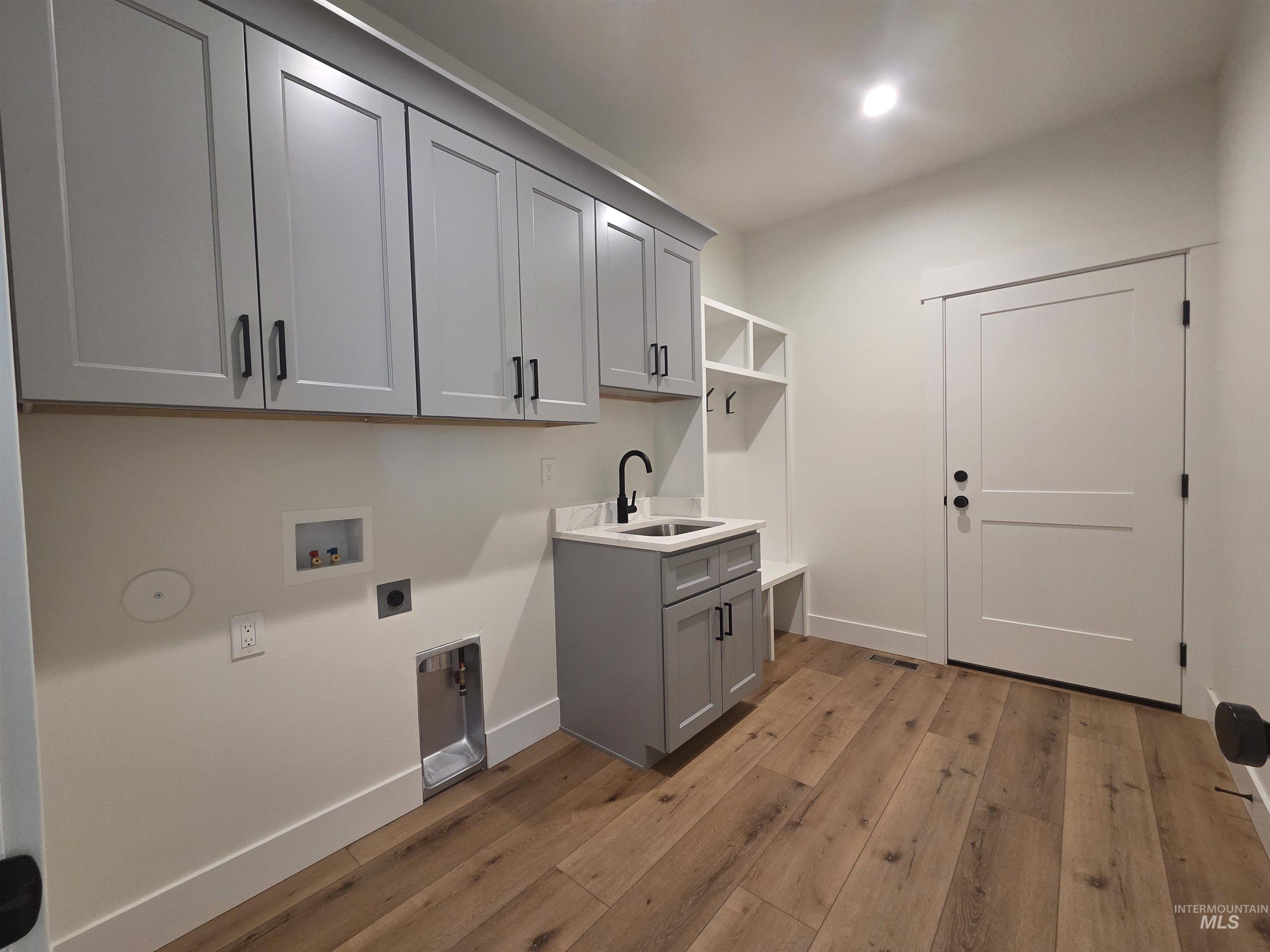 550 Oxford St, Burley, Idaho 83318, 3 Bedrooms, 2 Bathrooms, Residential For Sale, Price $332,465,MLS 98971403