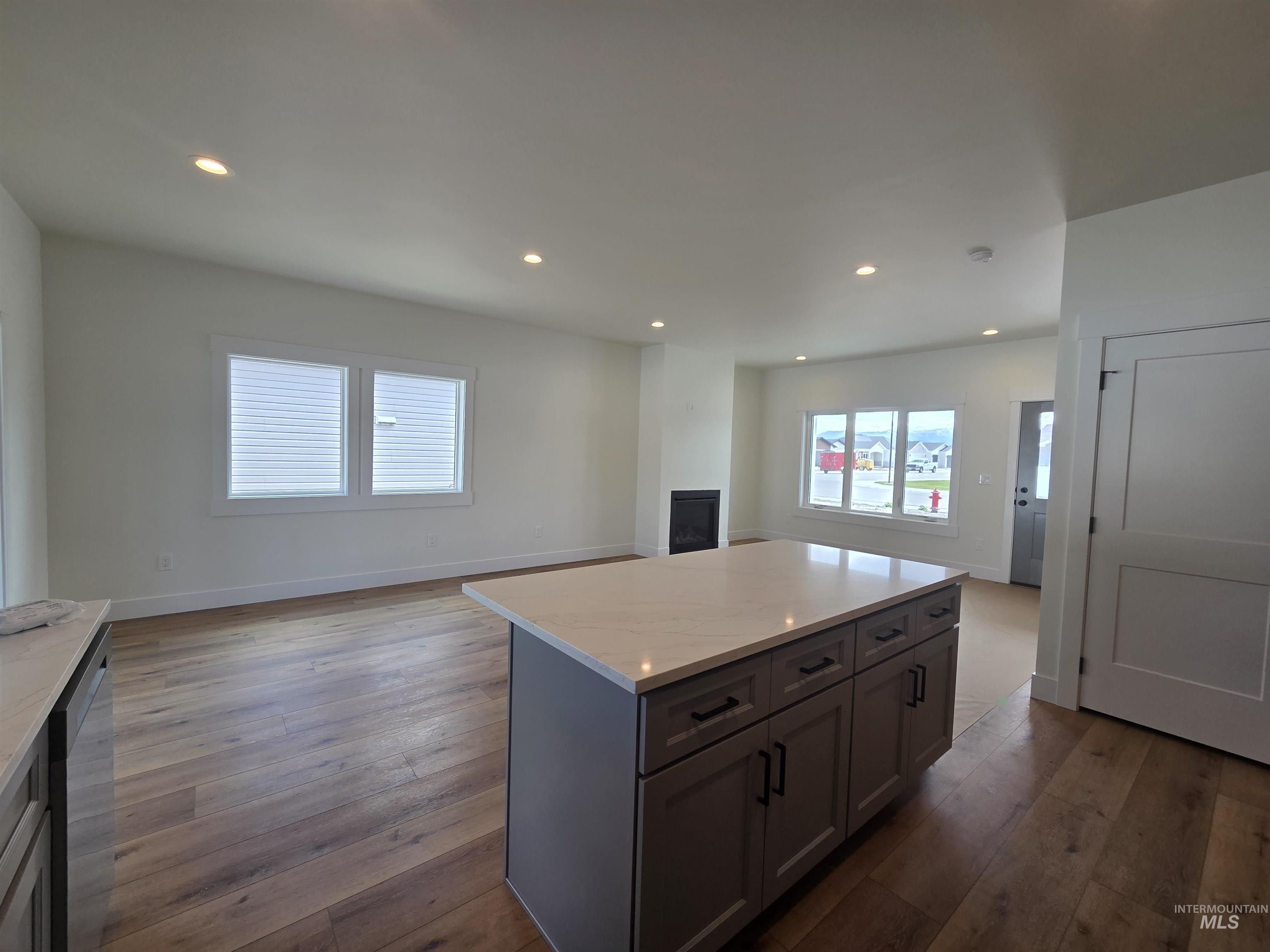 550 Oxford St, Burley, Idaho 83318, 3 Bedrooms, 2 Bathrooms, Residential For Sale, Price $332,465,MLS 98971403