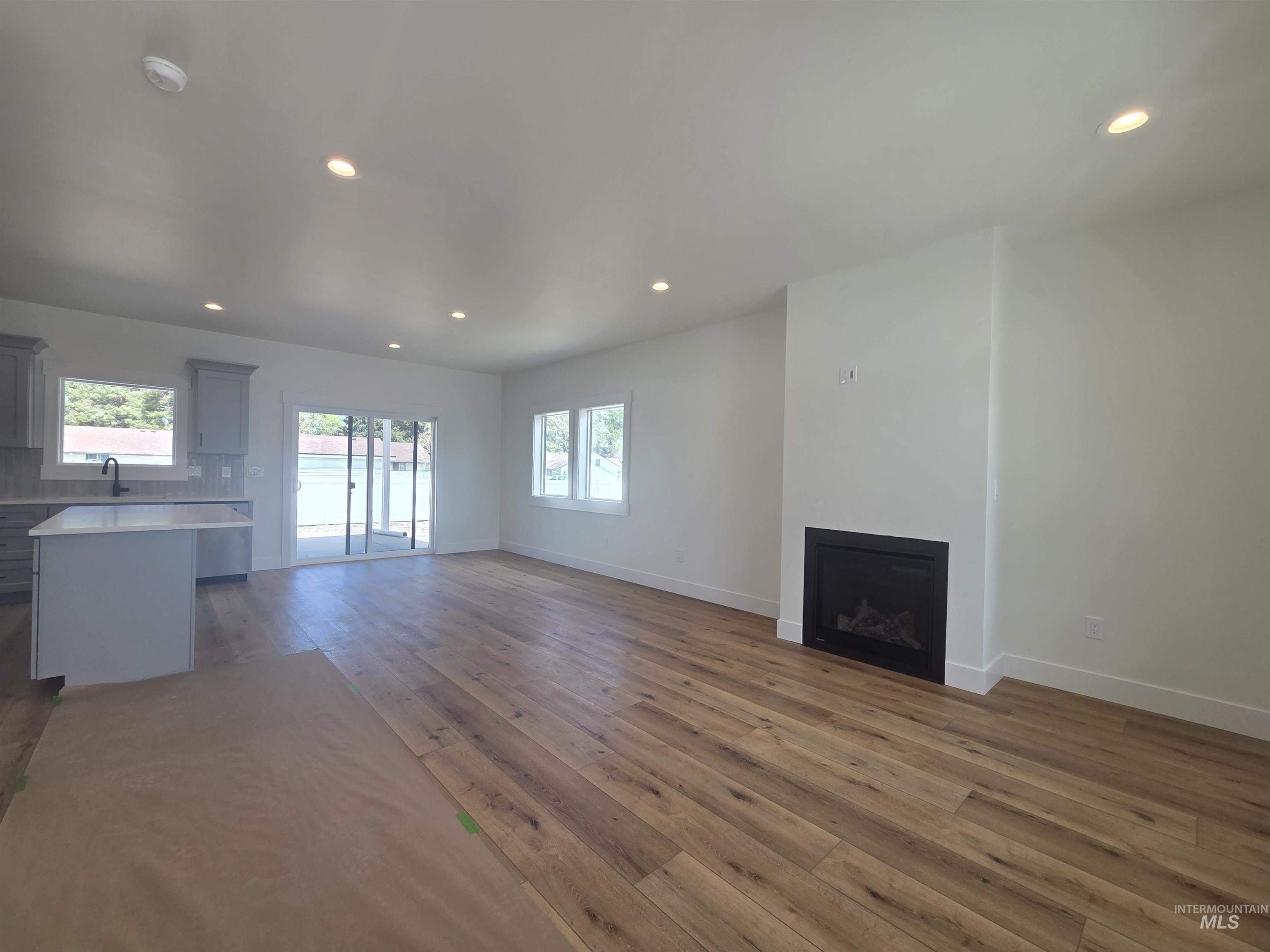 550 Oxford St, Burley, Idaho 83318, 3 Bedrooms, 2 Bathrooms, Residential For Sale, Price $332,465,MLS 98971403