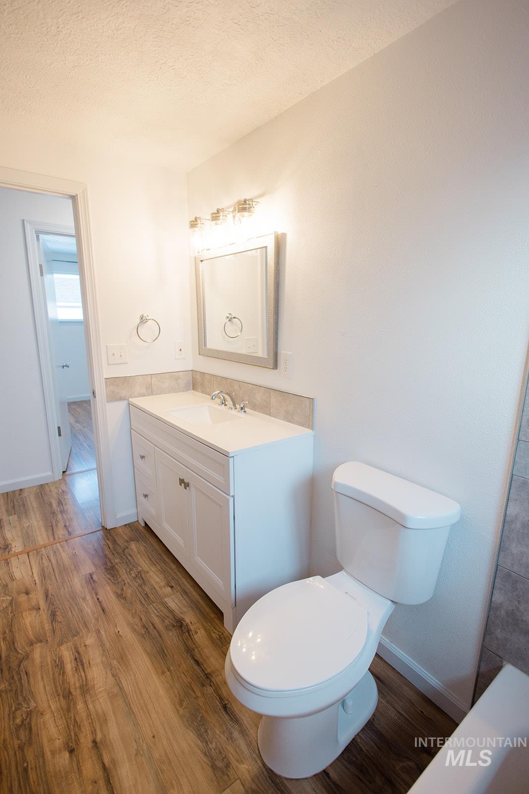 1320 E 4Th N, Mountain Home, Idaho 83647, 3 Bedrooms, 1 Bathroom, Residential For Sale, Price $265,000,MLS 98971405