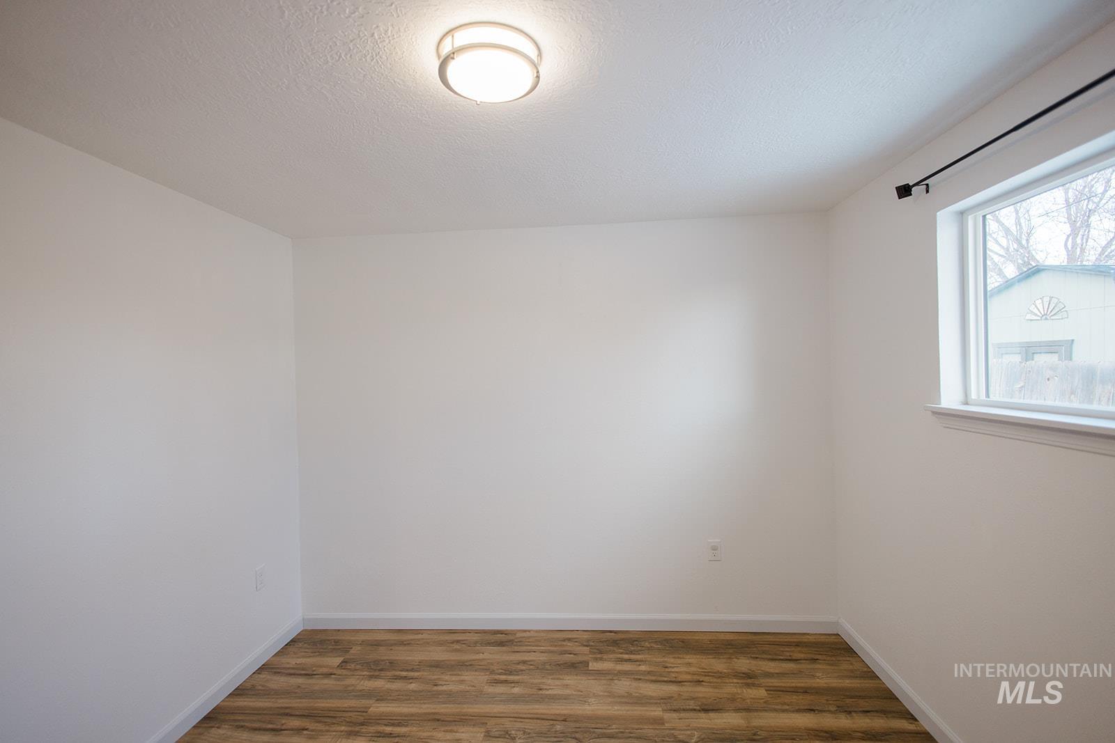 1320 E 4Th N, Mountain Home, Idaho 83647, 3 Bedrooms, 1 Bathroom, Residential For Sale, Price $265,000,MLS 98971405