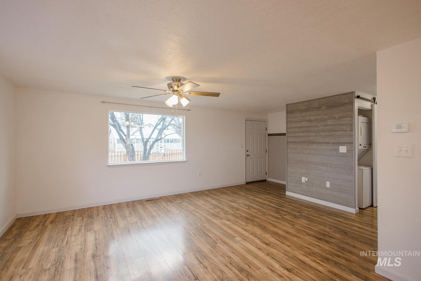 1320 E 4Th N, Mountain Home, Idaho 83647, 3 Bedrooms, 1 Bathroom, Residential For Sale, Price $265,000,MLS 98971405