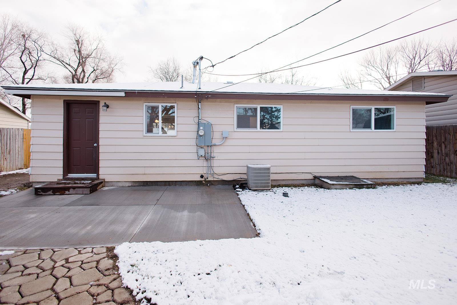 1320 E 4Th N, Mountain Home, Idaho 83647, 3 Bedrooms, 1 Bathroom, Residential For Sale, Price $265,000,MLS 98971405