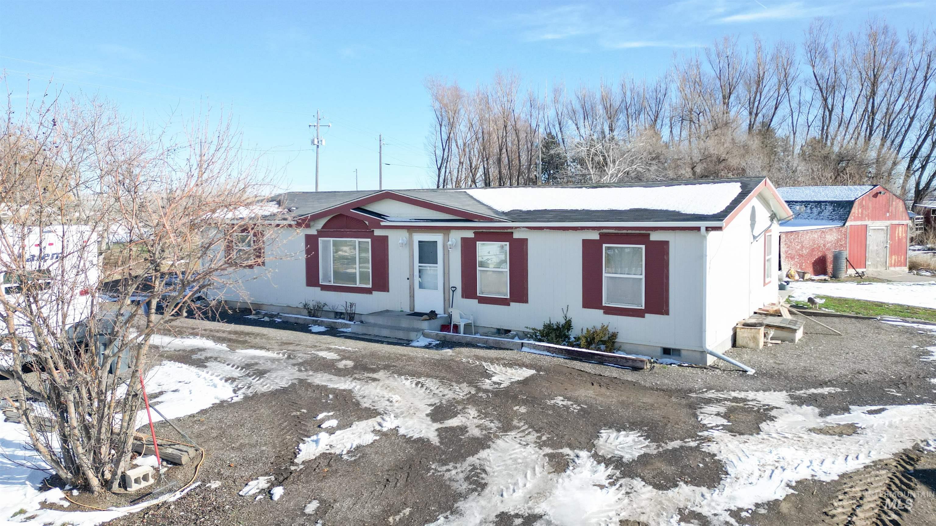 241 E 200 S, Jerome, Idaho 83338-6315, 3 Bedrooms, 2 Bathrooms, Residential For Sale, Price $419,999,MLS 98971408