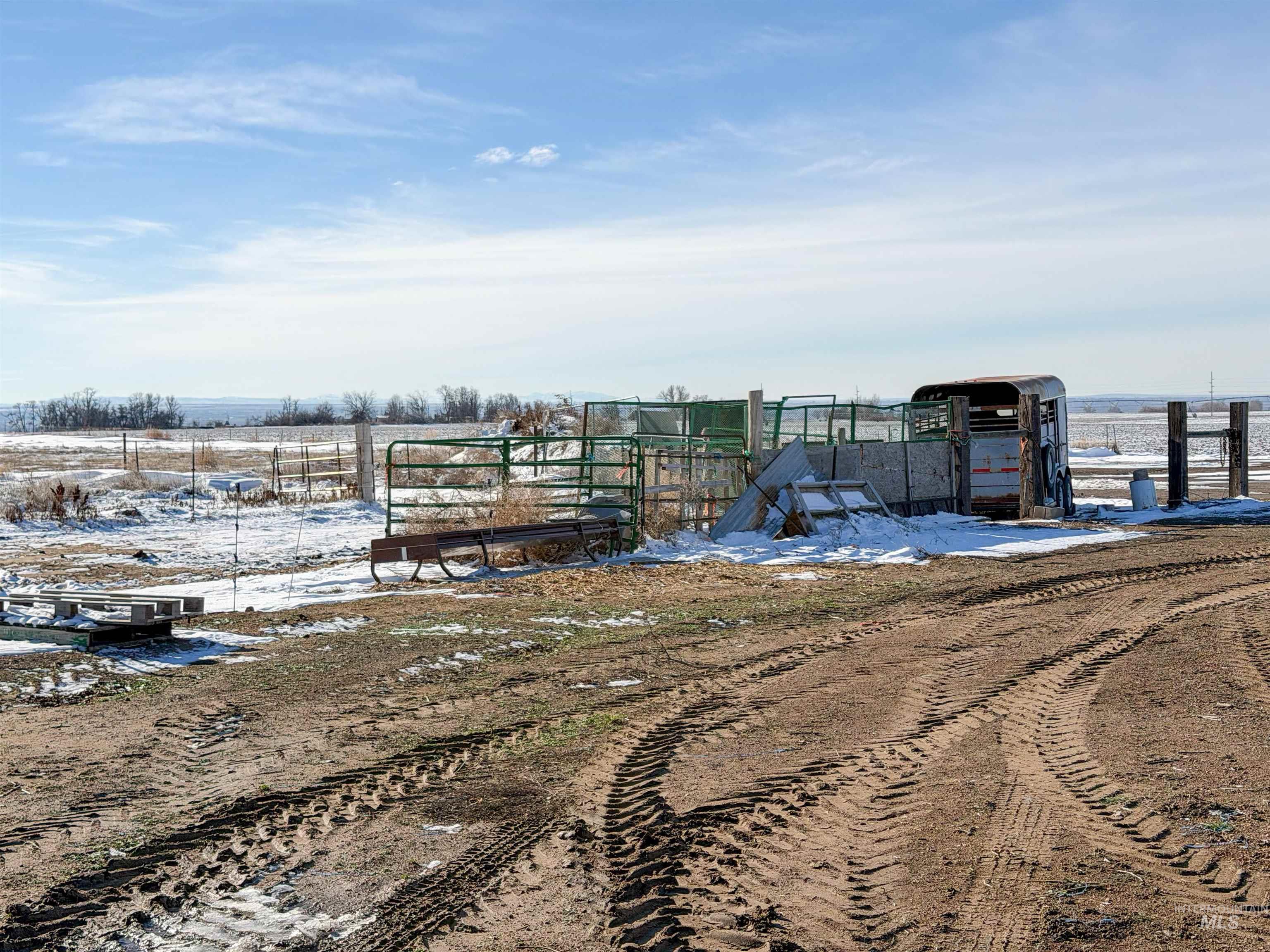 241 E 200 S, Jerome, Idaho 83338-6315, 3 Bedrooms, 2 Bathrooms, Residential For Sale, Price $419,999,MLS 98971408