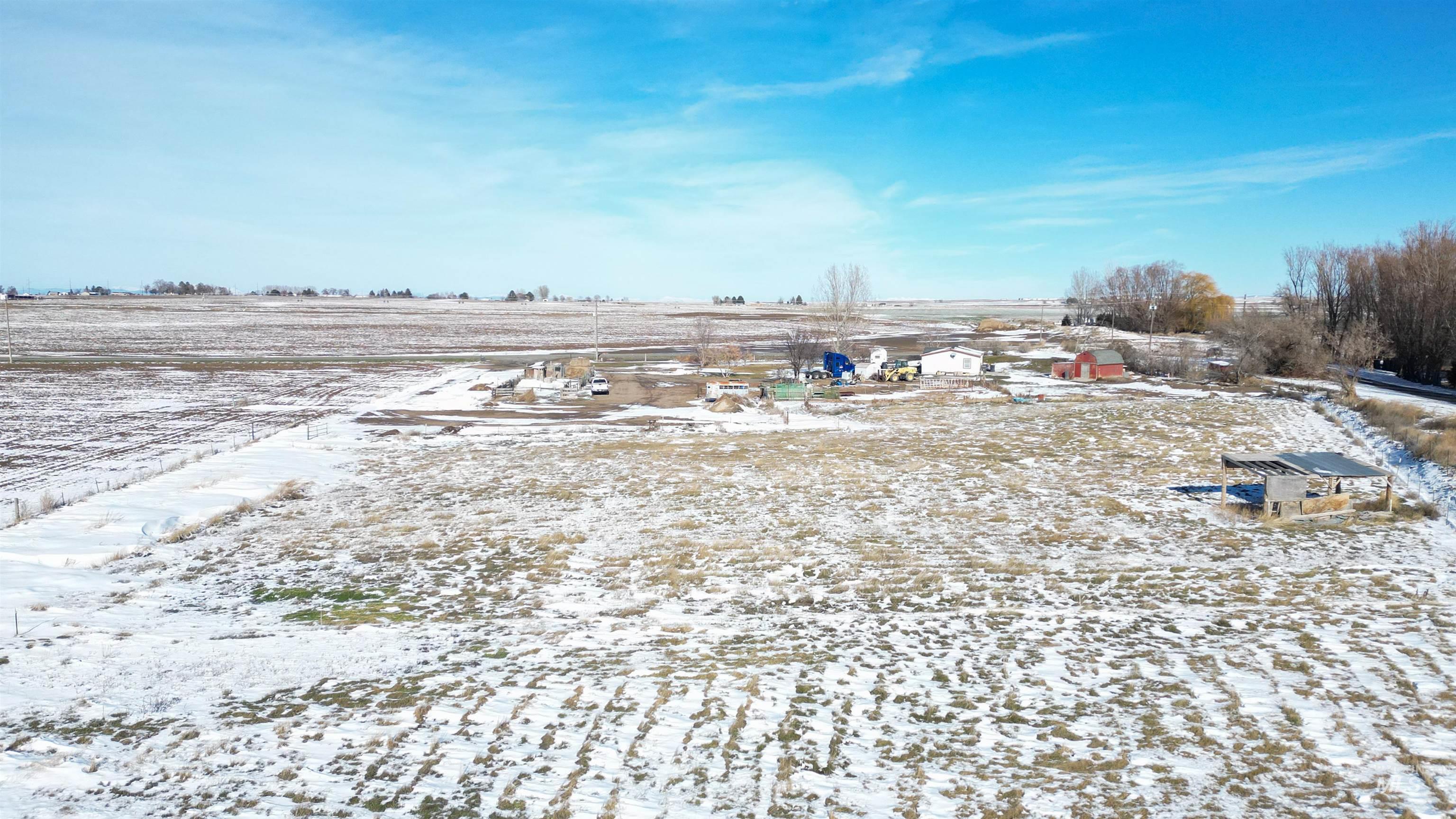 241 E 200 S, Jerome, Idaho 83338-6315, 3 Bedrooms, 2 Bathrooms, Residential For Sale, Price $419,999,MLS 98971408