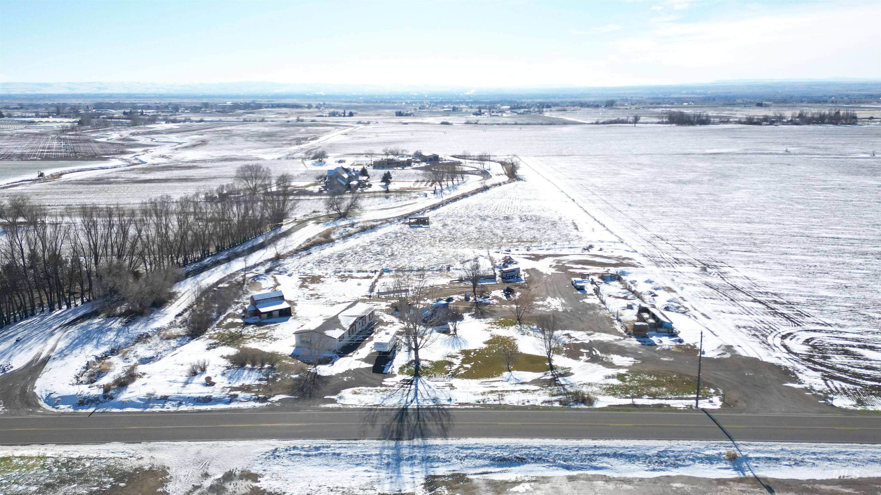 241 E 200 S, Jerome, Idaho 83338-6315, 3 Bedrooms, 2 Bathrooms, Residential For Sale, Price $419,999,MLS 98971408