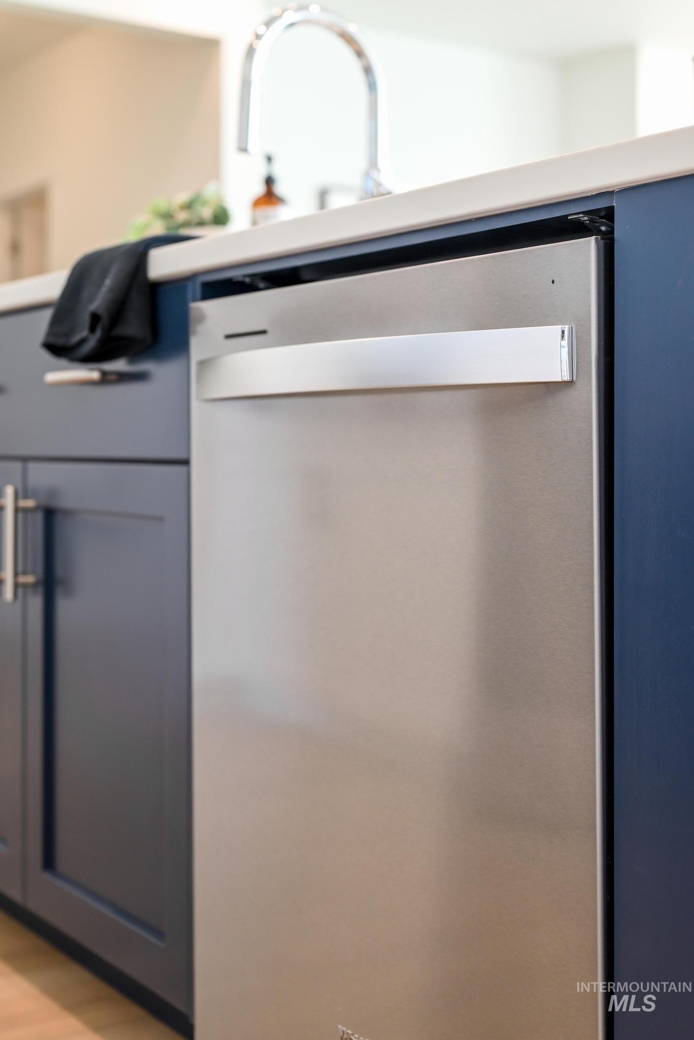 9023 W Moon River Dr, Star, Idaho 83669, 3 Bedrooms, 2 Bathrooms, Residential For Sale, Price $499,000,MLS 98971409