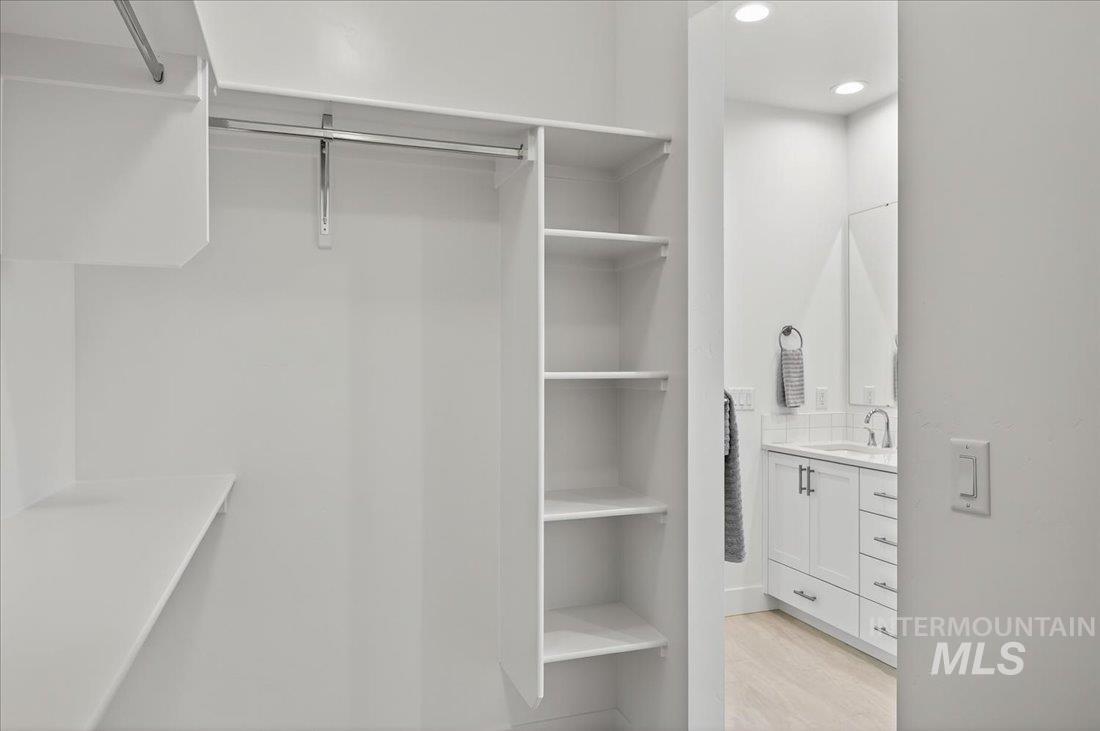 9023 W Moon River Dr, Star, Idaho 83669, 3 Bedrooms, 2 Bathrooms, Residential For Sale, Price $499,000,MLS 98971409