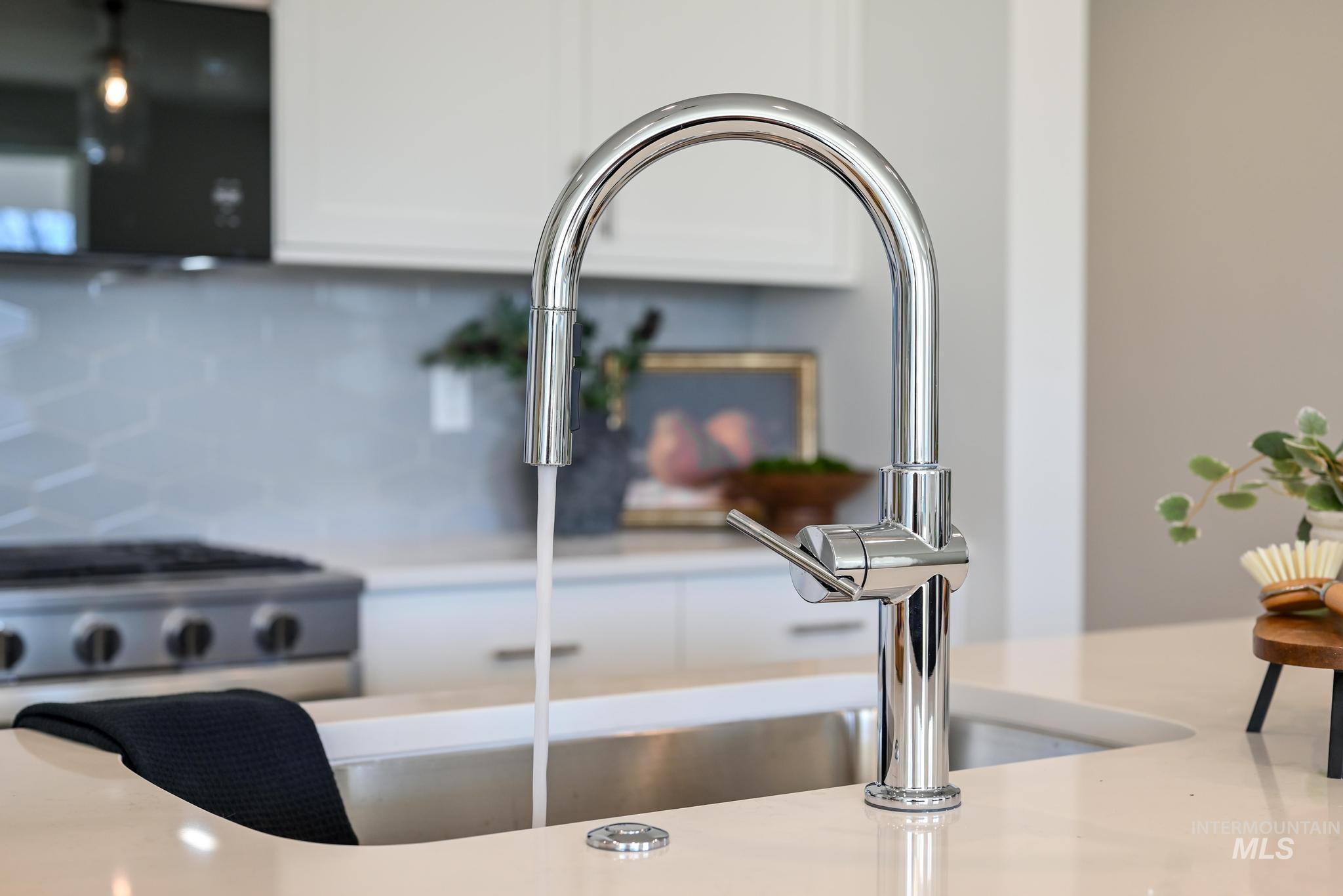 9023 W Moon River Dr, Star, Idaho 83669, 3 Bedrooms, 2 Bathrooms, Residential For Sale, Price $499,000,MLS 98971409