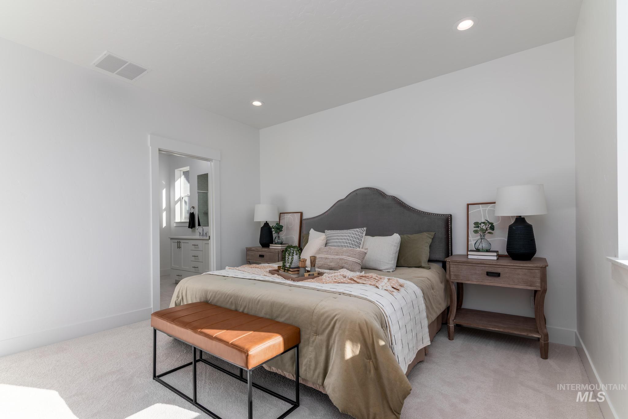 9023 W Moon River Dr, Star, Idaho 83669, 3 Bedrooms, 2 Bathrooms, Residential For Sale, Price $499,000,MLS 98971409