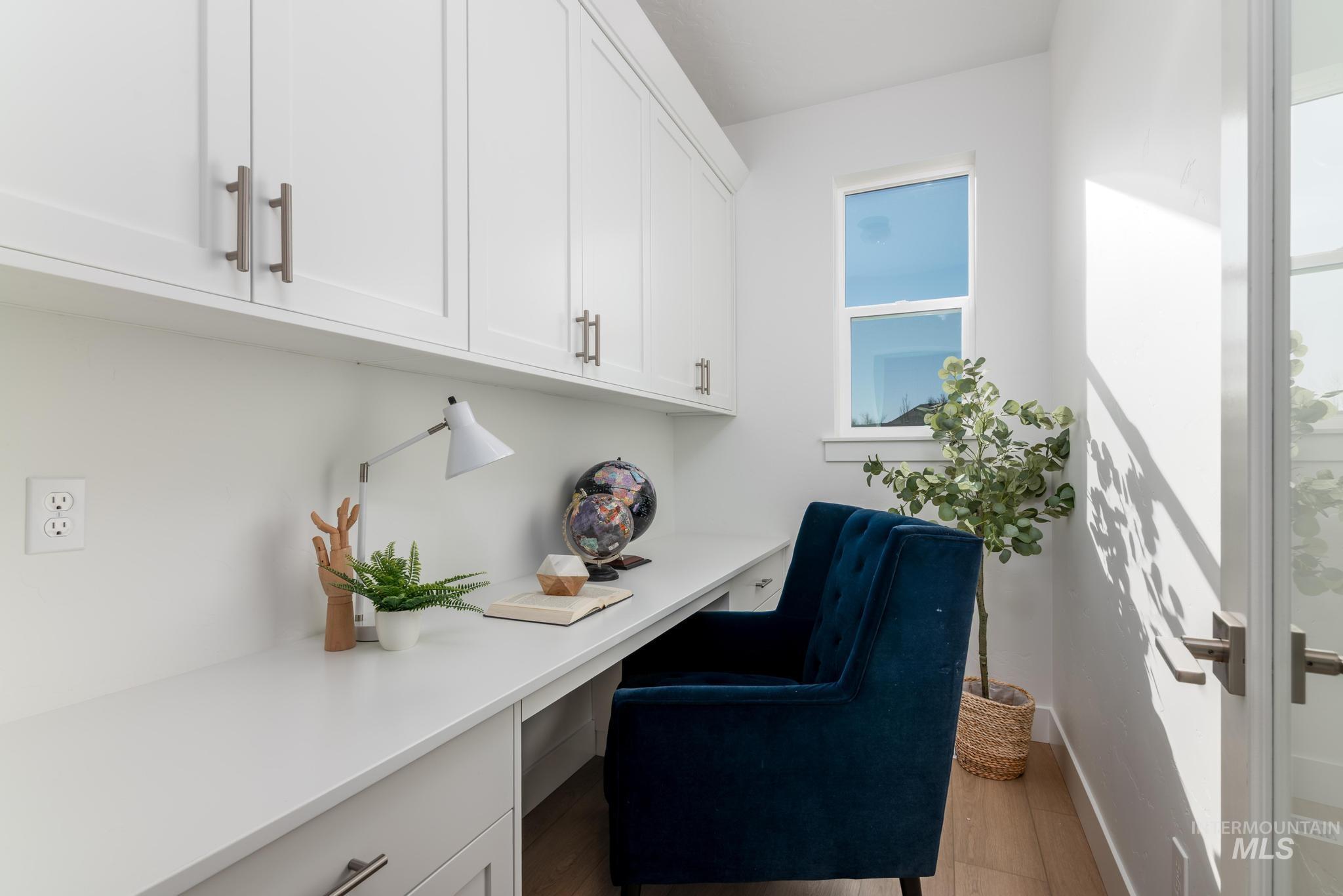 9023 W Moon River Dr, Star, Idaho 83669, 3 Bedrooms, 2 Bathrooms, Residential For Sale, Price $499,000,MLS 98971409