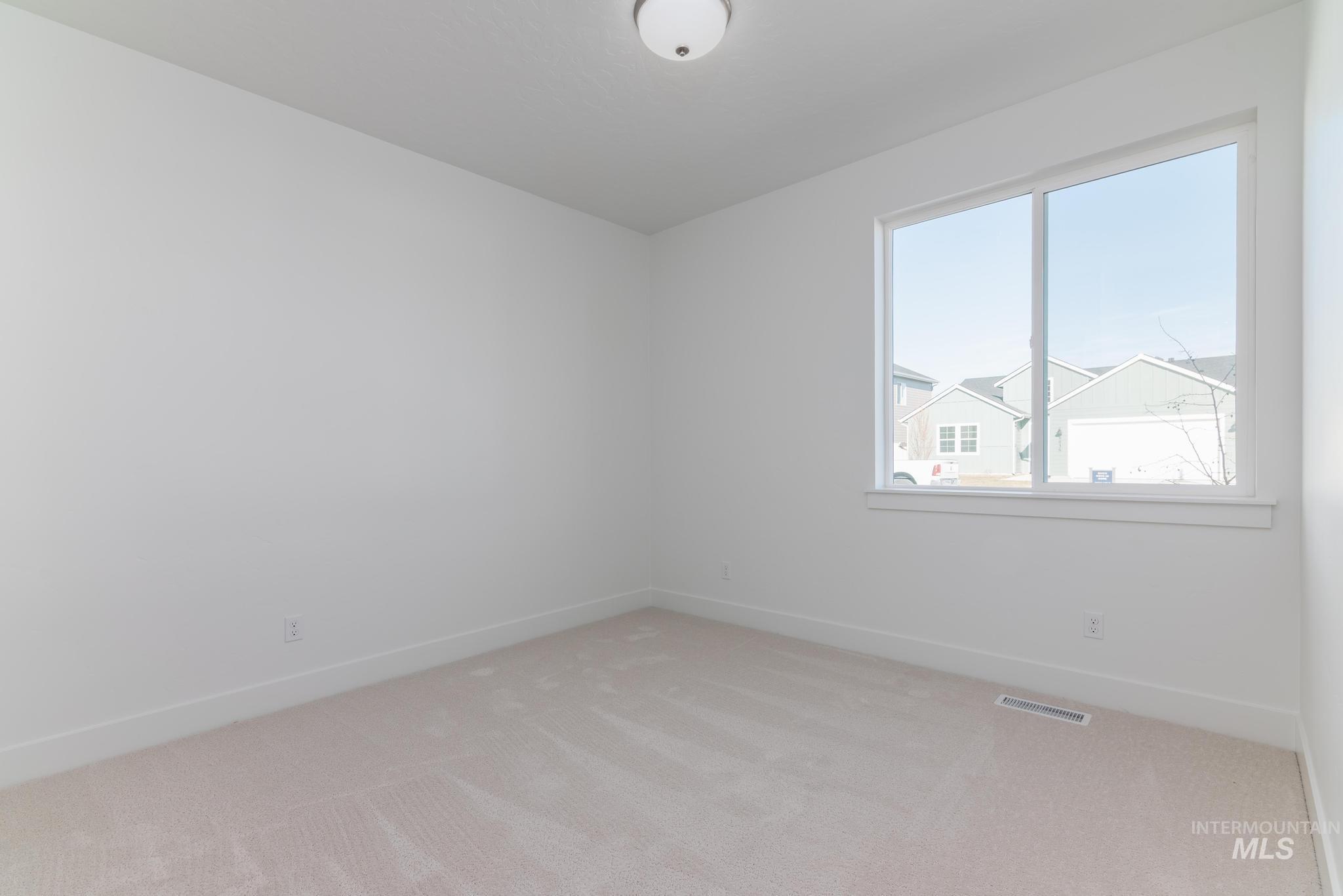 9023 W Moon River Dr, Star, Idaho 83669, 3 Bedrooms, 2 Bathrooms, Residential For Sale, Price $499,000,MLS 98971409