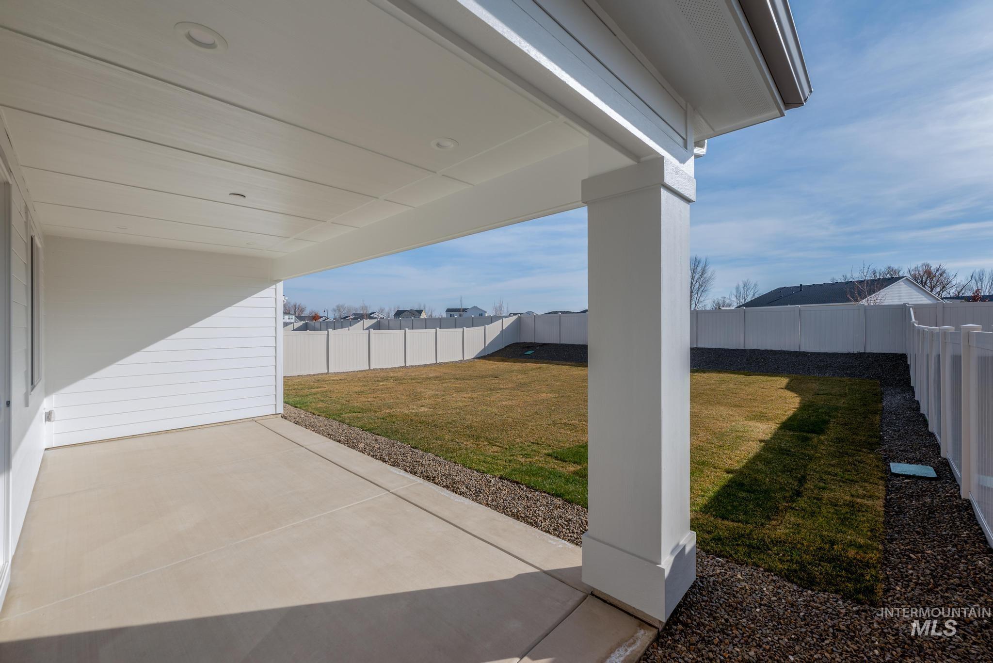 9023 W Moon River Dr, Star, Idaho 83669, 3 Bedrooms, 2 Bathrooms, Residential For Sale, Price $499,000,MLS 98971409