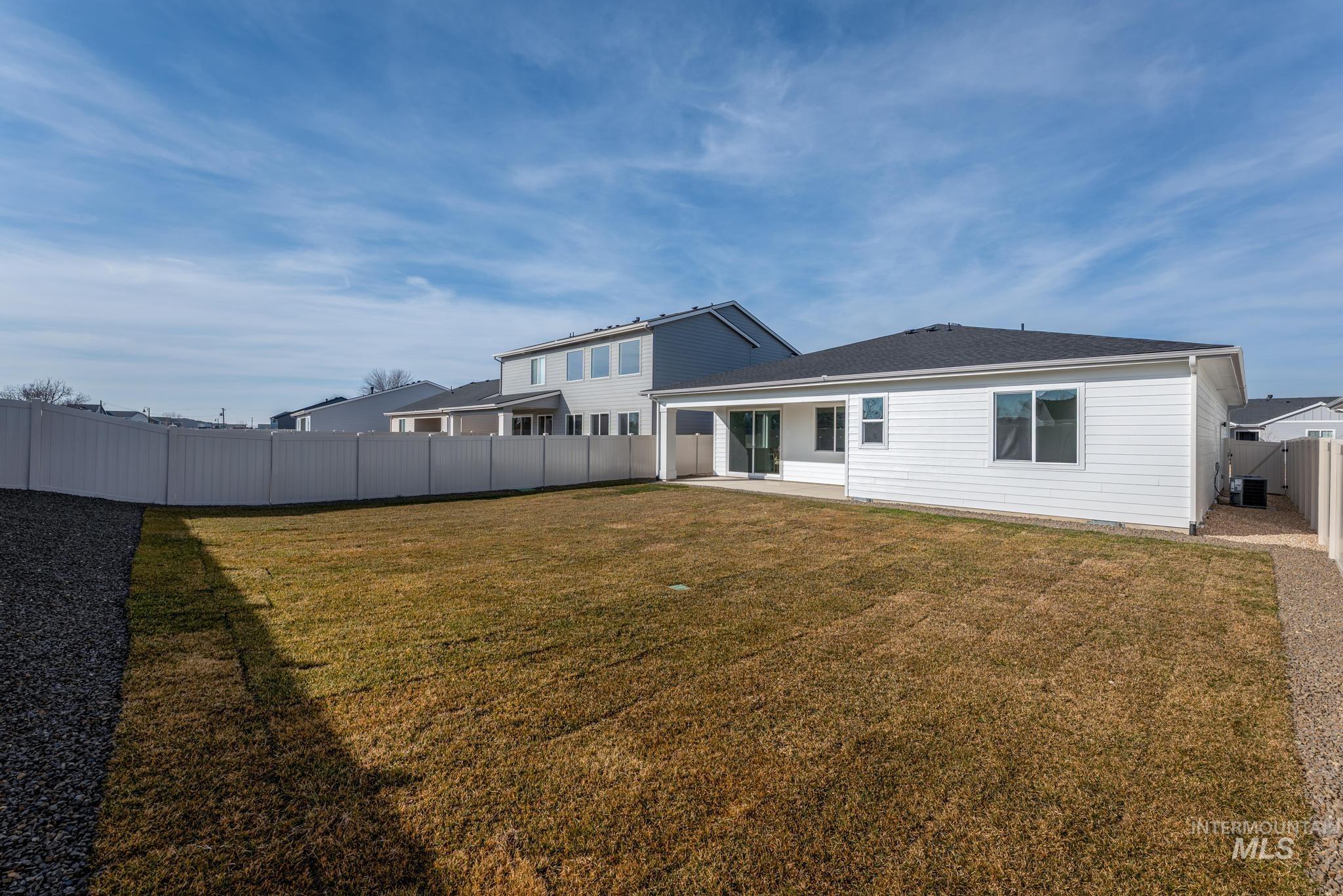 9023 W Moon River Dr, Star, Idaho 83669, 3 Bedrooms, 2 Bathrooms, Residential For Sale, Price $499,000,MLS 98971409