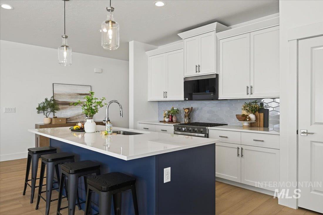 9023 W Moon River Dr, Star, Idaho 83669, 3 Bedrooms, 2 Bathrooms, Residential For Sale, Price $499,000,MLS 98971409