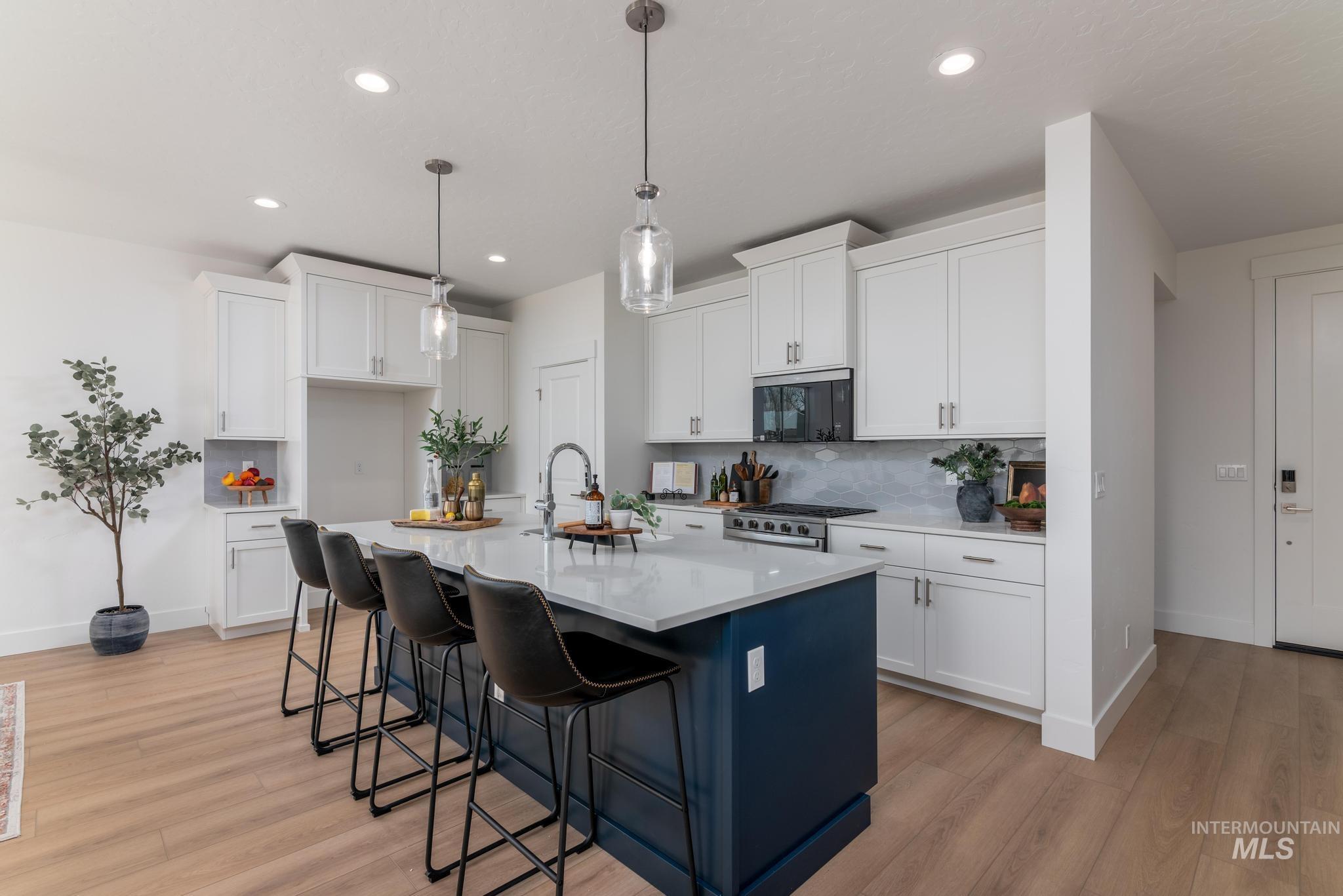 9023 W Moon River Dr, Star, Idaho 83669, 3 Bedrooms, 2 Bathrooms, Residential For Sale, Price $499,000,MLS 98971409