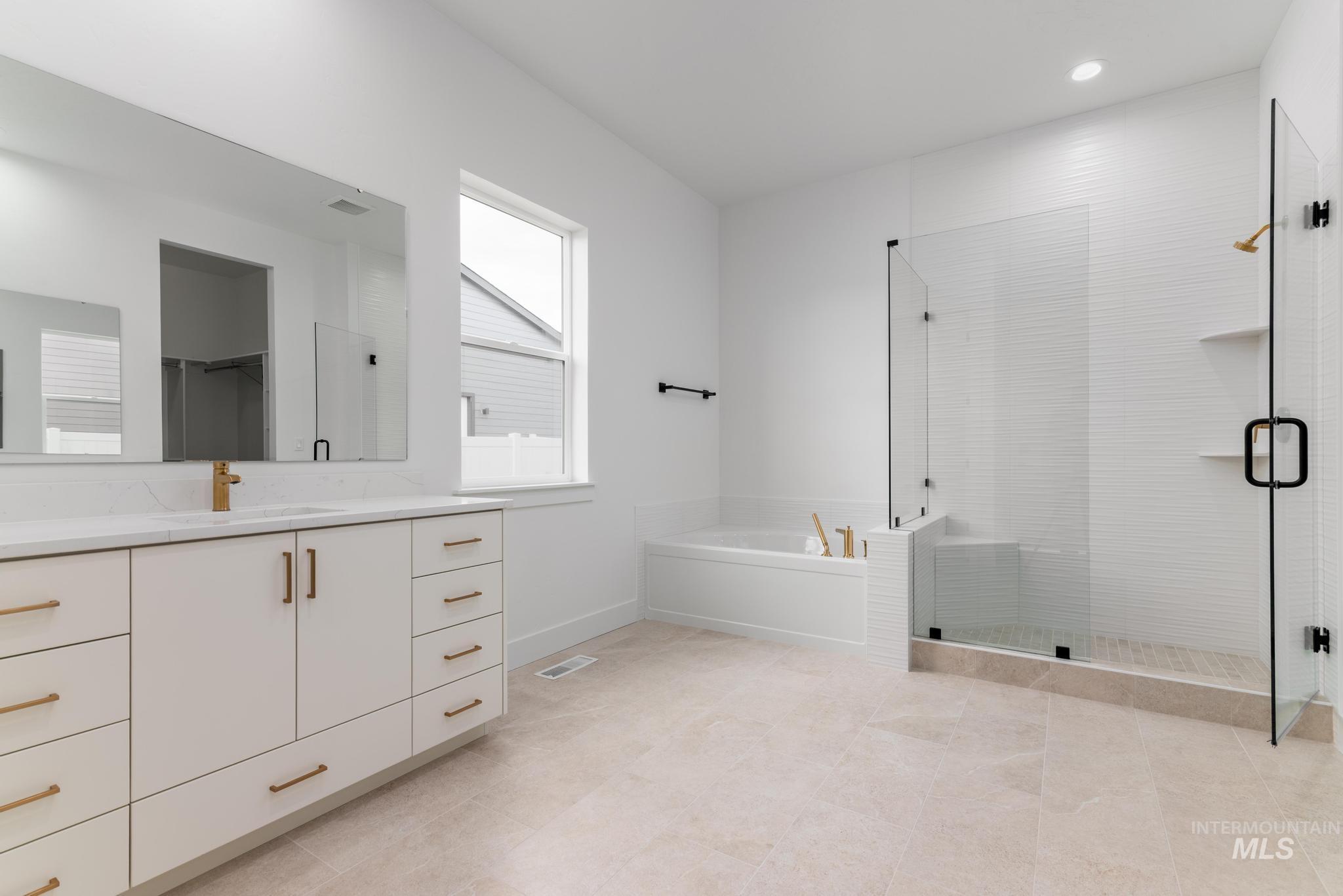 9001 W Moonglade St, Star, Idaho 83669, 4 Bedrooms, 3 Bathrooms, Residential For Sale, Price $714,000,MLS 98971410