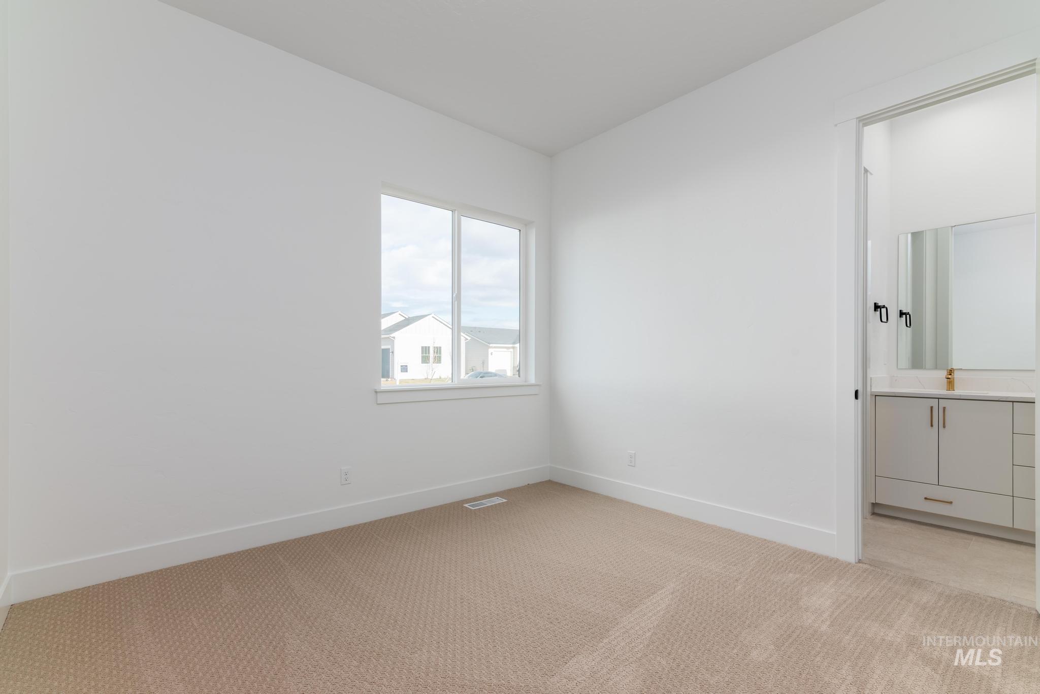 9001 W Moonglade St, Star, Idaho 83669, 4 Bedrooms, 3 Bathrooms, Residential For Sale, Price $714,000,MLS 98971410