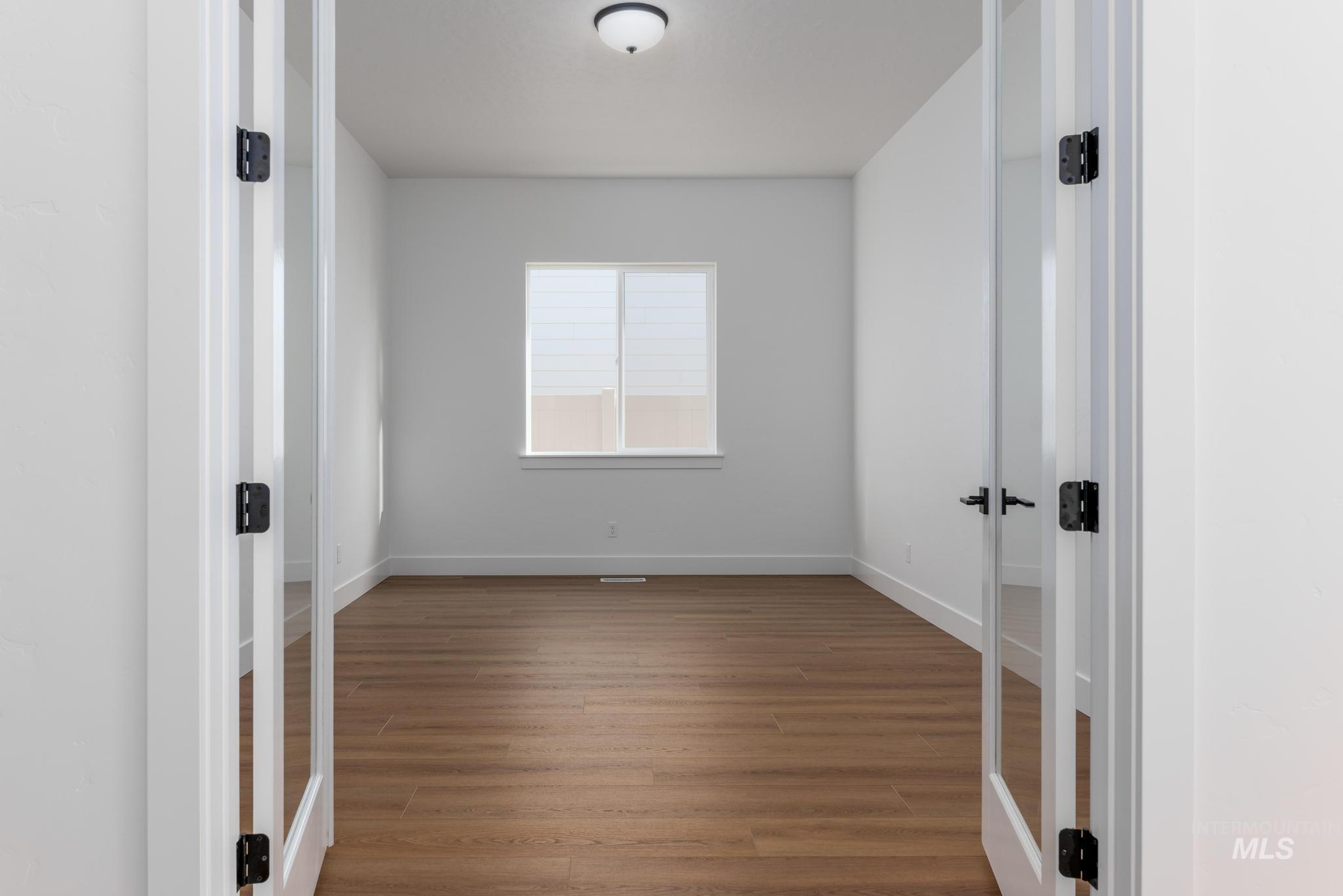 9001 W Moonglade St, Star, Idaho 83669, 4 Bedrooms, 3 Bathrooms, Residential For Sale, Price $714,000,MLS 98971410