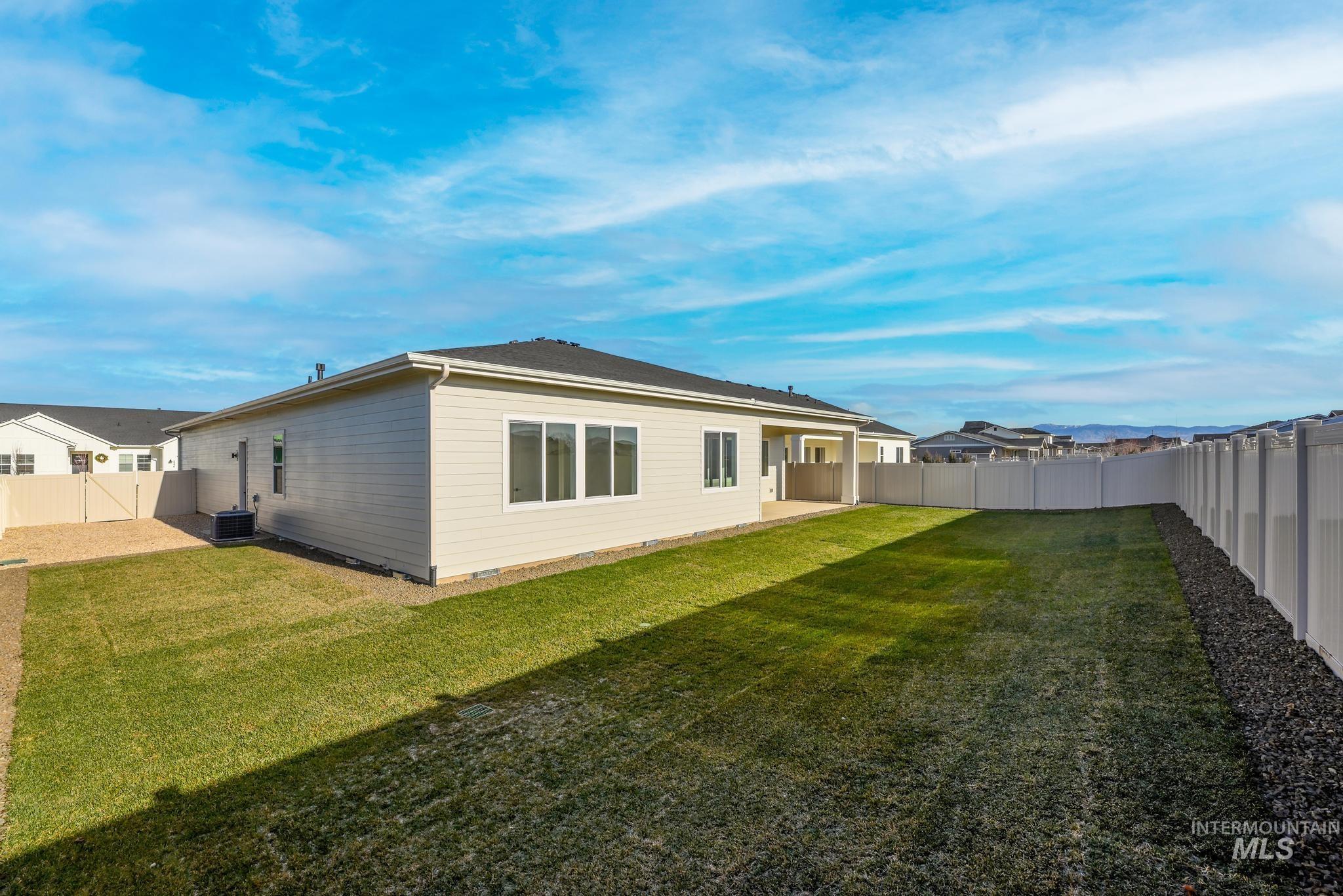 9001 W Moonglade St, Star, Idaho 83669, 4 Bedrooms, 3 Bathrooms, Residential For Sale, Price $714,000,MLS 98971410