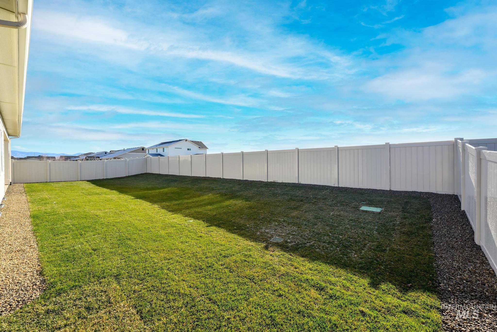 9001 W Moonglade St, Star, Idaho 83669, 4 Bedrooms, 3 Bathrooms, Residential For Sale, Price $714,000,MLS 98971410