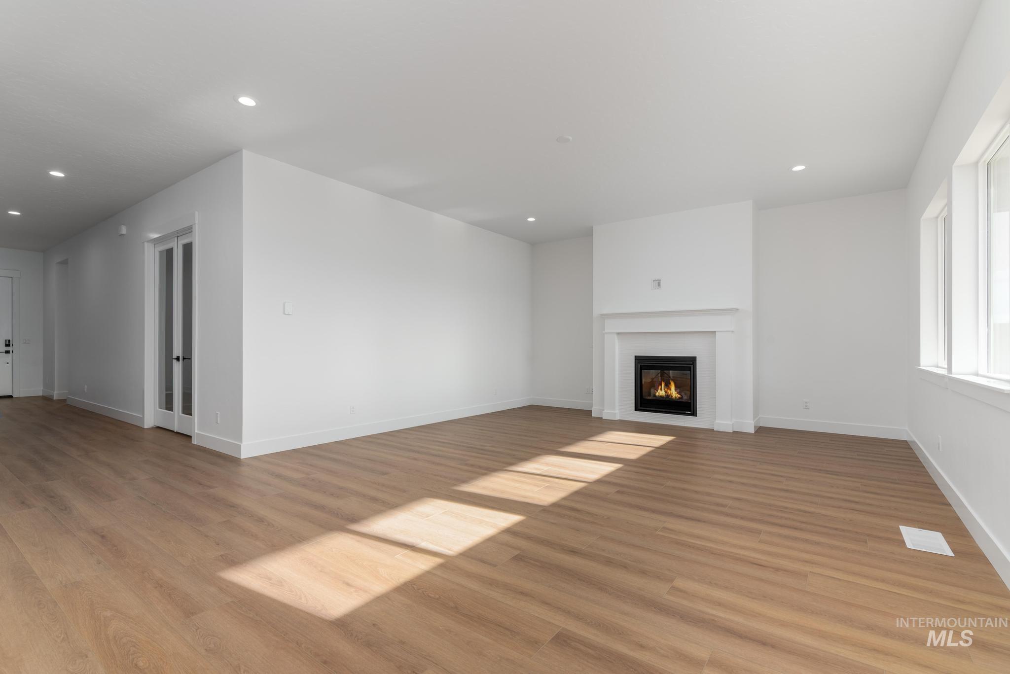 9001 W Moonglade St, Star, Idaho 83669, 4 Bedrooms, 3 Bathrooms, Residential For Sale, Price $714,000,MLS 98971410