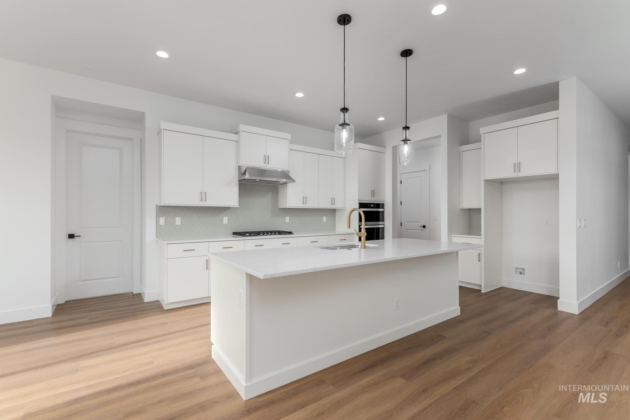 9001 W Moonglade St, Star, Idaho 83669, 4 Bedrooms, 3 Bathrooms, Residential For Sale, Price $714,000,MLS 98971410