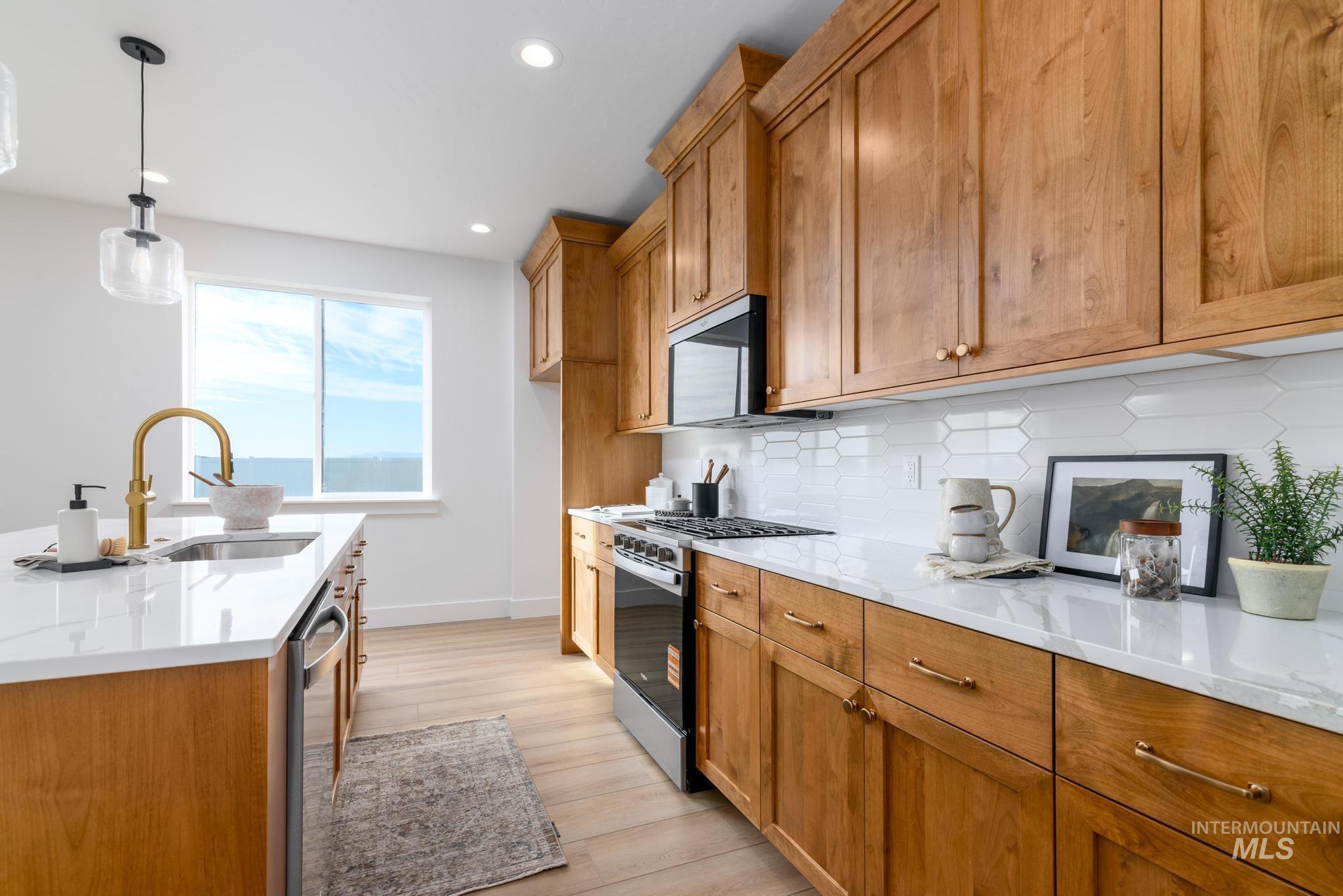 1865 W Blue Lightning St, Middleton, Idaho 83644, 4 Bedrooms, 3 Bathrooms, Residential For Sale, Price $559,000,MLS 98971411