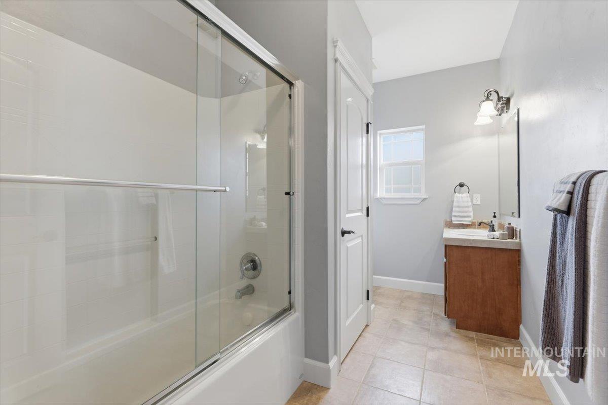 8982 New Castle Drive, Middleton, Idaho 83644, 4 Bedrooms, 4 Bathrooms, Residential For Sale, Price $1,225,000,MLS 98971416