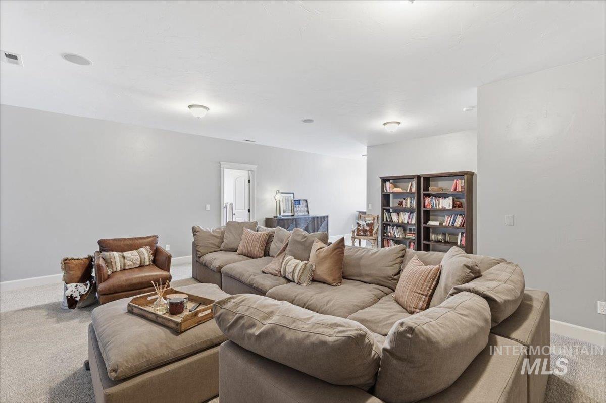 8982 New Castle Drive, Middleton, Idaho 83644, 4 Bedrooms, 4 Bathrooms, Residential For Sale, Price $1,225,000,MLS 98971416