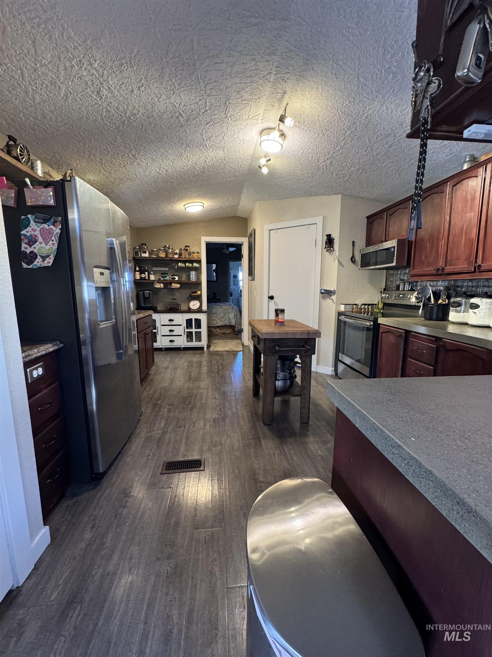 26460 Court Lane, Lewiston, Idaho 83501, 2 Bedrooms, 2 Bathrooms, Residential For Sale, Price $145,999,MLS 98971417