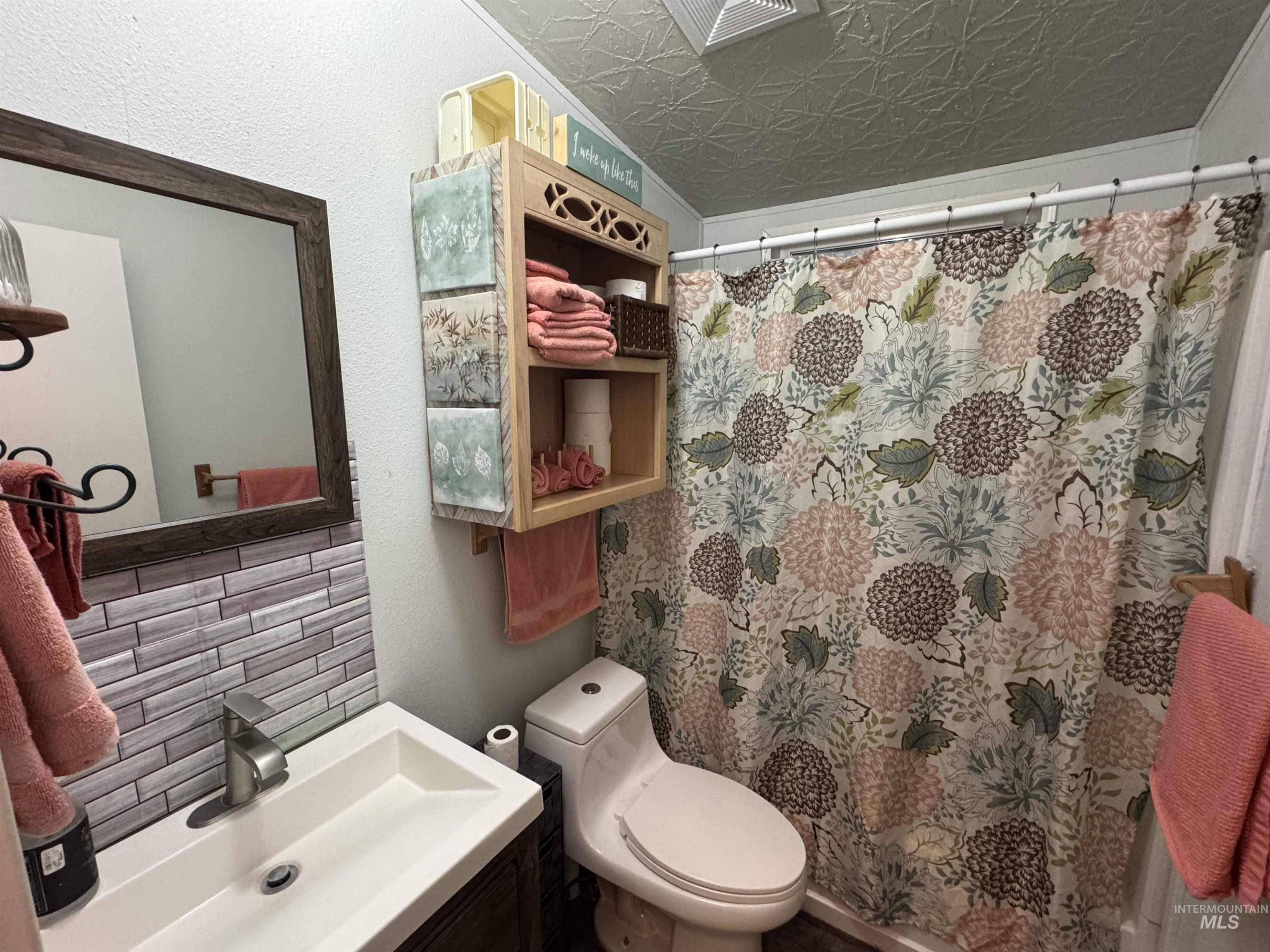 26460 Court Lane, Lewiston, Idaho 83501, 2 Bedrooms, 2 Bathrooms, Residential For Sale, Price $145,999,MLS 98971417