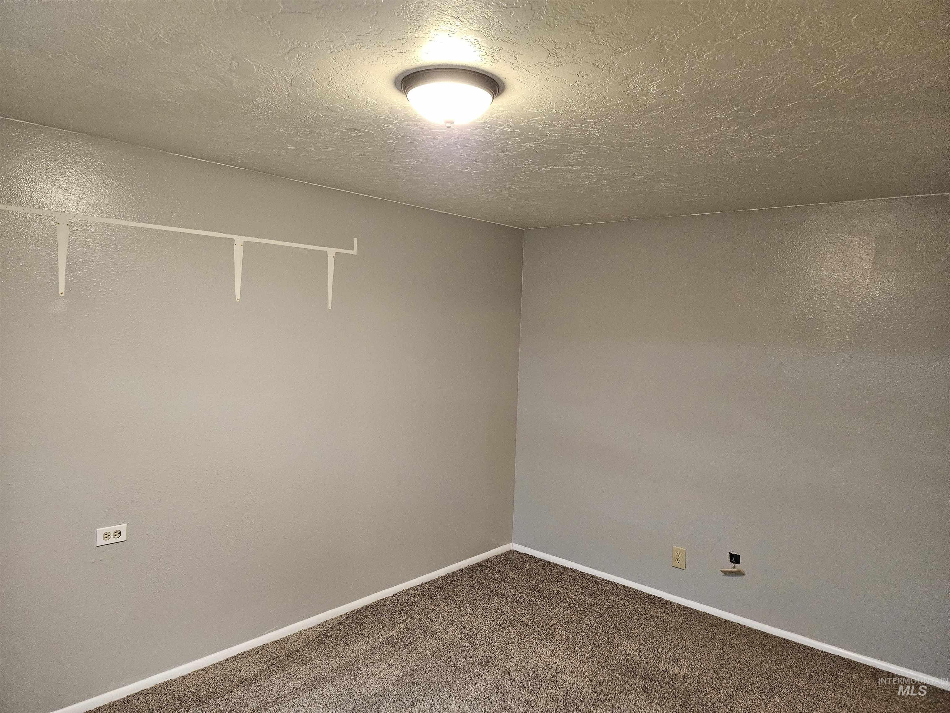 3990 Gregg Cir, Pocatello, Idaho 83201, 5 Bedrooms, 2 Bathrooms, Residential For Sale, Price $281,500,MLS 98971418