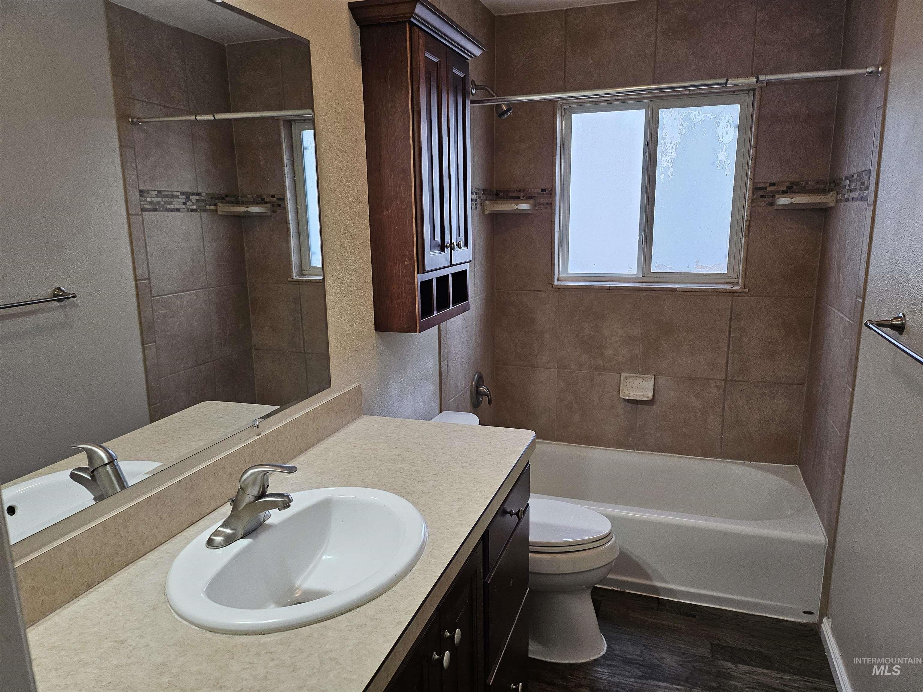 3990 Gregg Cir, Pocatello, Idaho 83201, 5 Bedrooms, 2 Bathrooms, Residential For Sale, Price $281,500,MLS 98971418