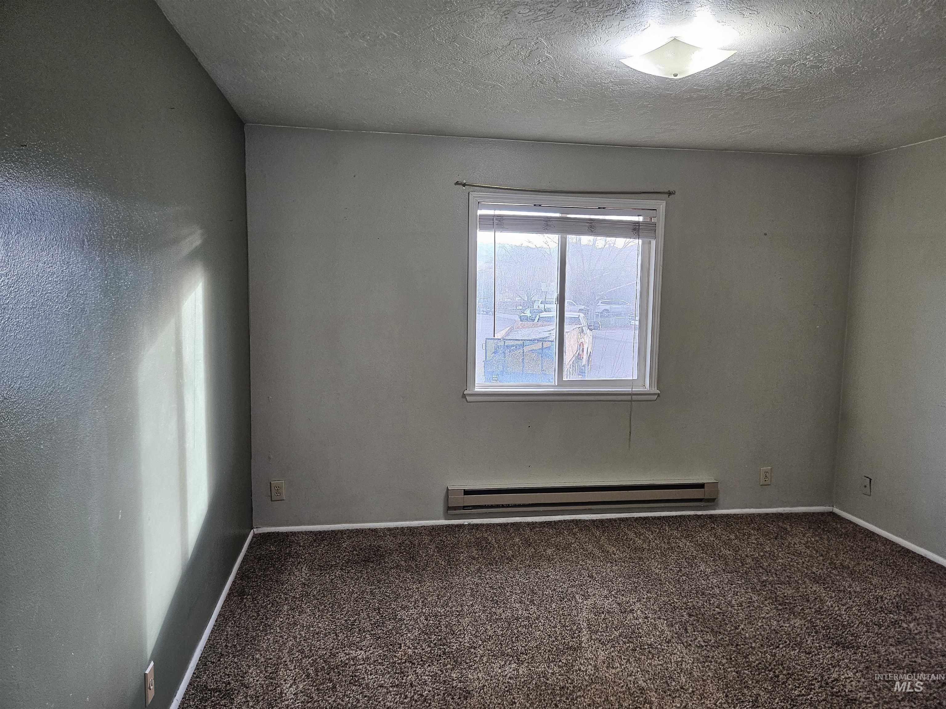 3990 Gregg Cir, Pocatello, Idaho 83201, 5 Bedrooms, 2 Bathrooms, Residential For Sale, Price $281,500,MLS 98971418