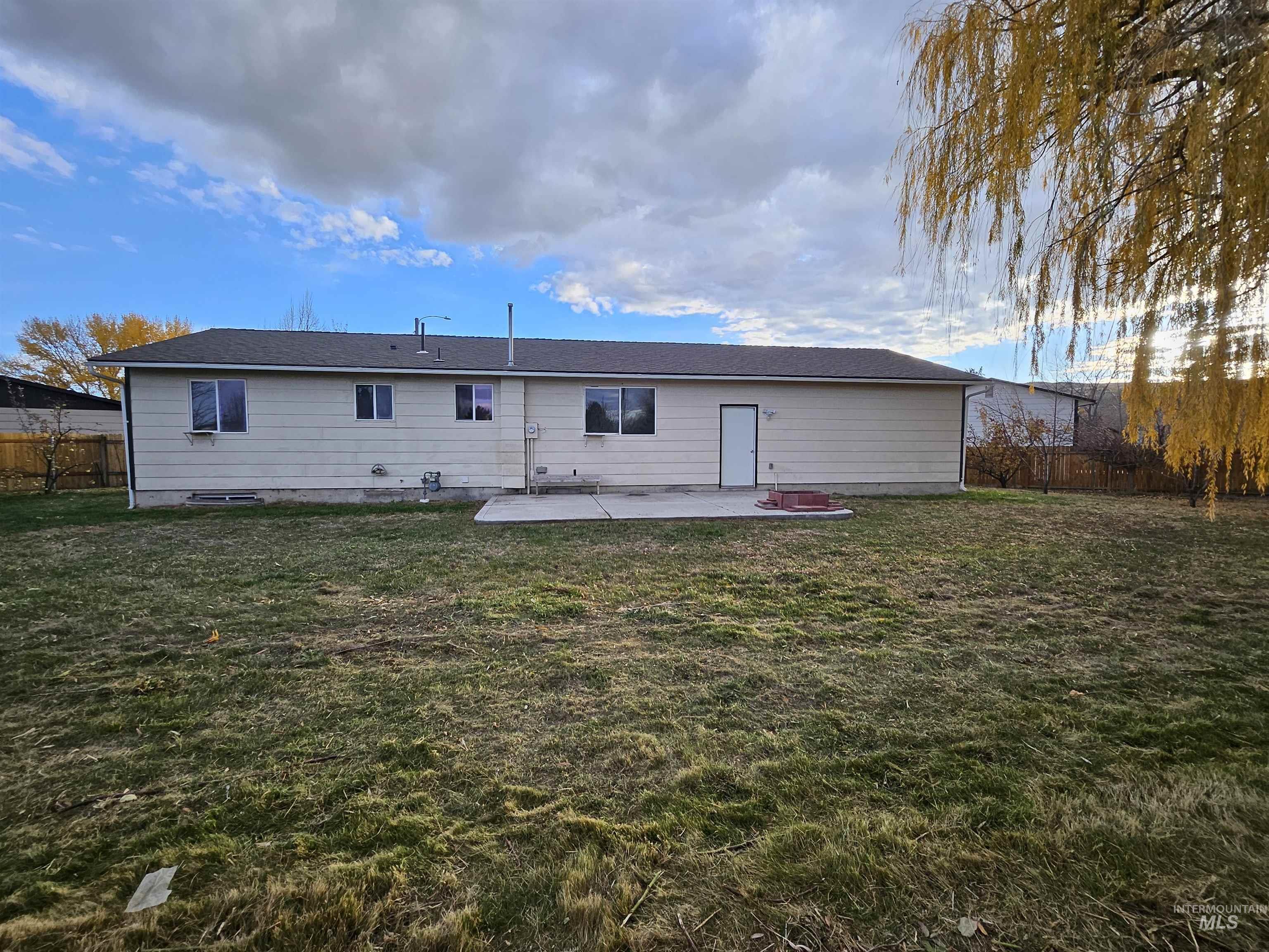 3990 Gregg Cir, Pocatello, Idaho 83201, 5 Bedrooms, 2 Bathrooms, Residential For Sale, Price $281,500,MLS 98971418