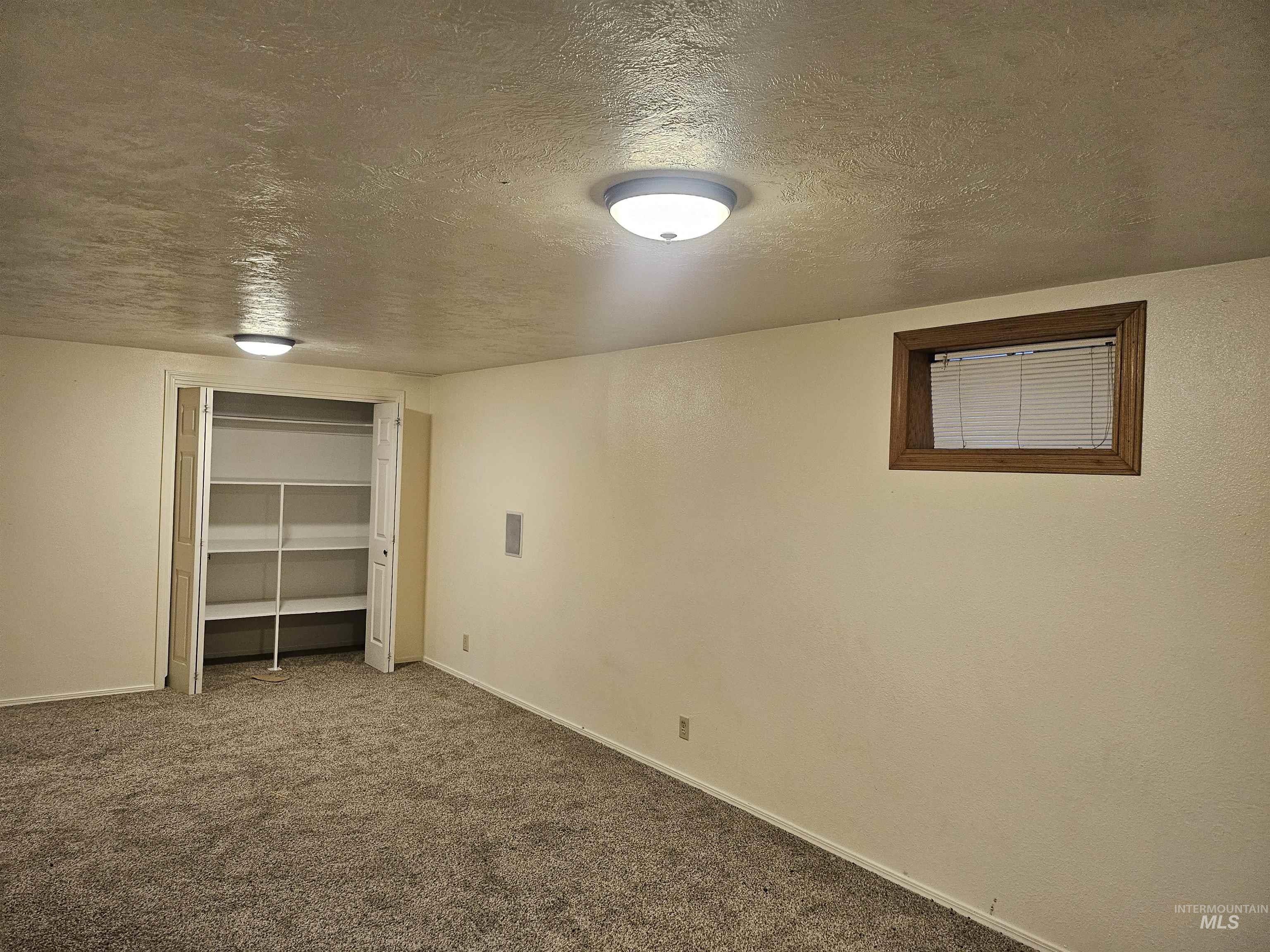 3990 Gregg Cir, Pocatello, Idaho 83201, 5 Bedrooms, 2 Bathrooms, Residential For Sale, Price $281,500,MLS 98971418