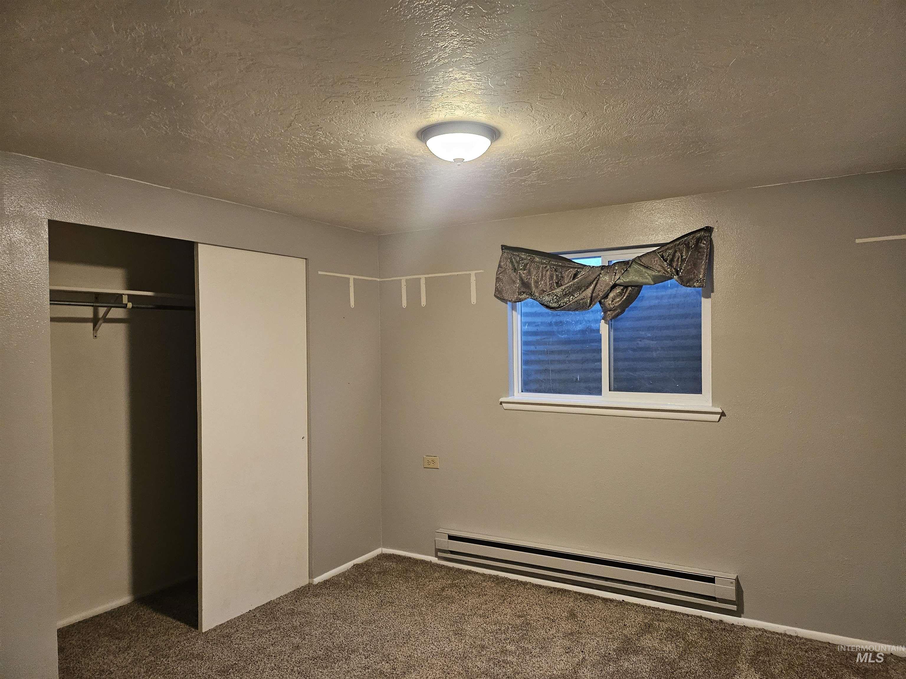 3990 Gregg Cir, Pocatello, Idaho 83201, 5 Bedrooms, 2 Bathrooms, Residential For Sale, Price $281,500,MLS 98971418