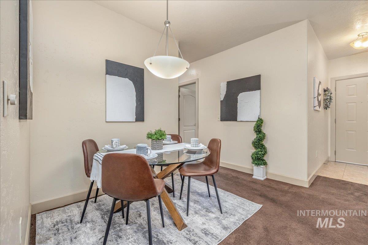 1262 E Winding Creek Dr, Eagle, Idaho 83616, 2 Bedrooms, 1.5 Bathrooms, Residential For Sale, Price $385,000,MLS 98971419