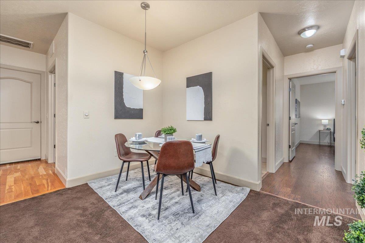 1262 E Winding Creek Dr, Eagle, Idaho 83616, 2 Bedrooms, 1.5 Bathrooms, Residential For Sale, Price $385,000,MLS 98971419