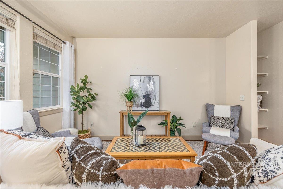 1262 E Winding Creek Dr, Eagle, Idaho 83616, 2 Bedrooms, 1.5 Bathrooms, Residential For Sale, Price $385,000,MLS 98971419