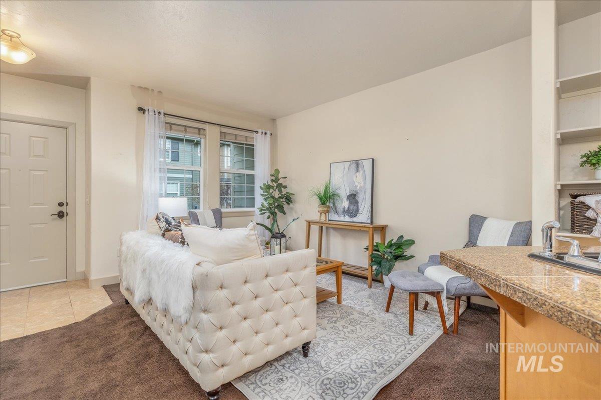 1262 E Winding Creek Dr, Eagle, Idaho 83616, 2 Bedrooms, 1.5 Bathrooms, Residential For Sale, Price $385,000,MLS 98971419