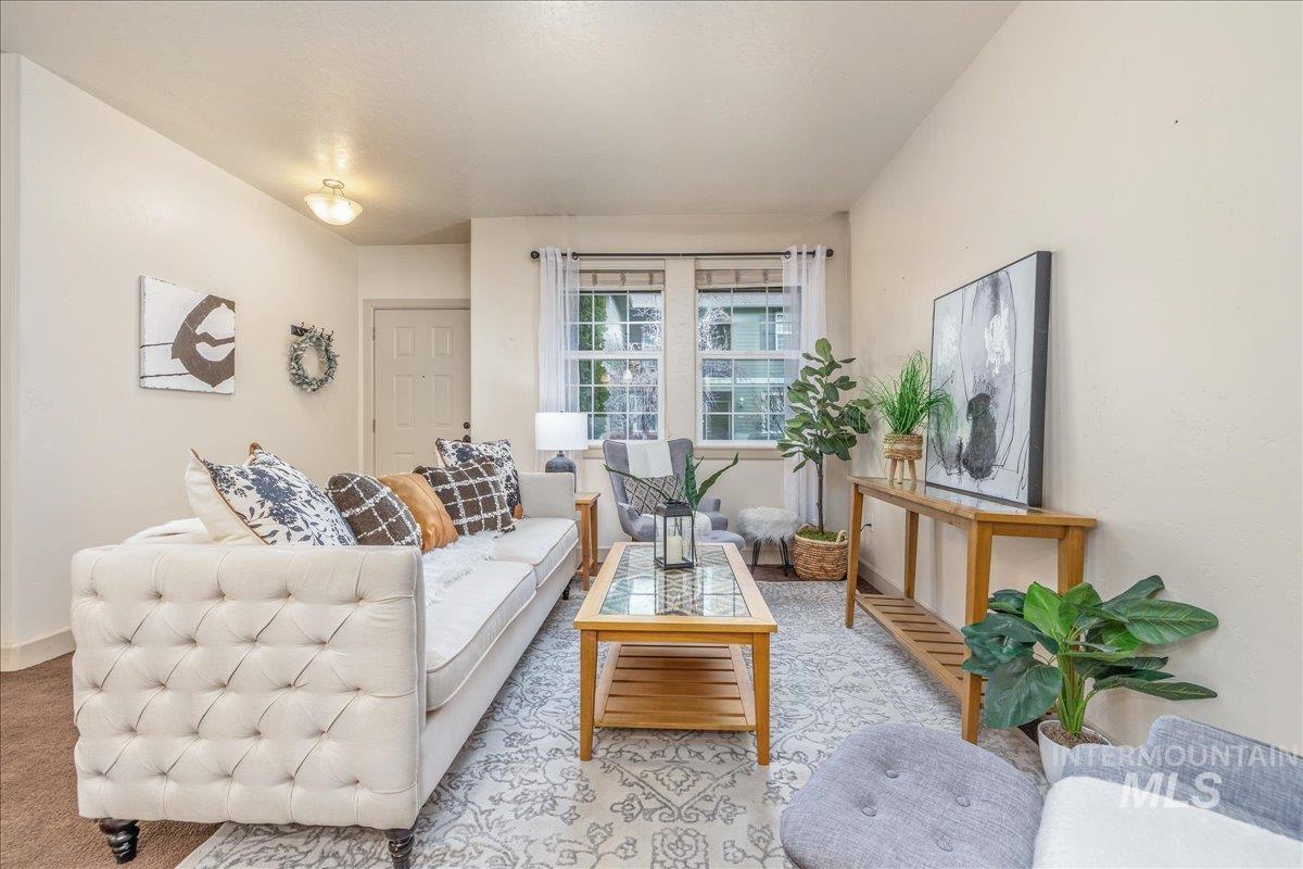 1262 E Winding Creek Dr, Eagle, Idaho 83616, 2 Bedrooms, 1.5 Bathrooms, Residential For Sale, Price $385,000,MLS 98971419