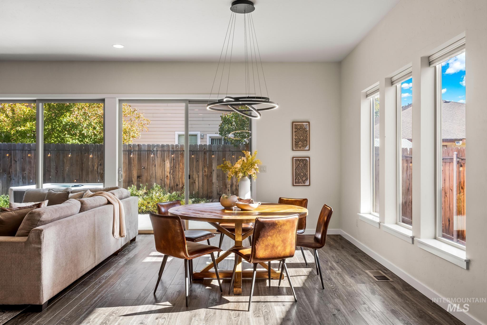 3132 S Annett Ave, Boise, Idaho 83705, 3 Bedrooms, 2 Bathrooms, Residential For Sale, Price $550,000,MLS 98971422