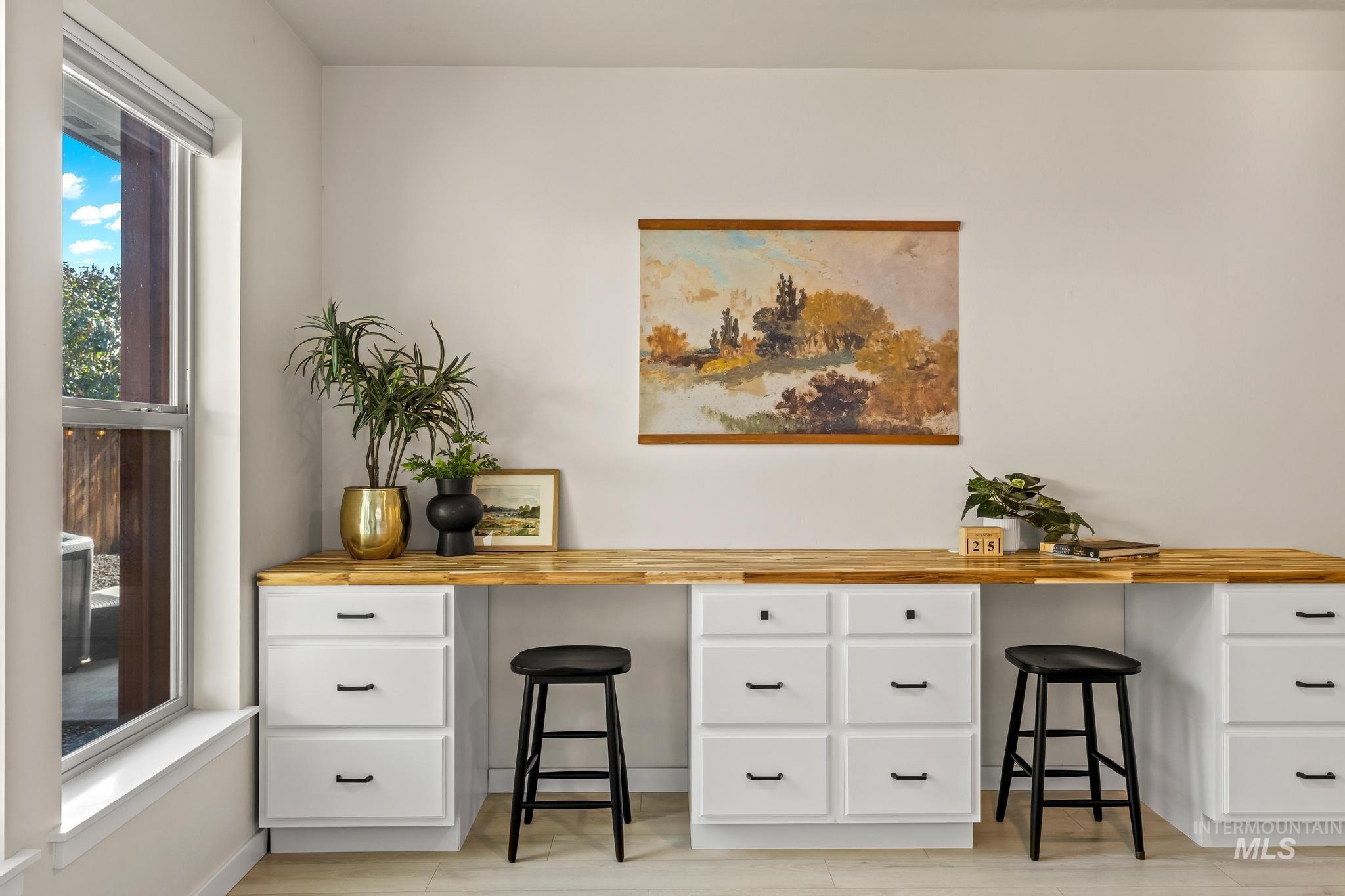 3132 S Annett Ave, Boise, Idaho 83705, 3 Bedrooms, 2 Bathrooms, Residential For Sale, Price $550,000,MLS 98971422