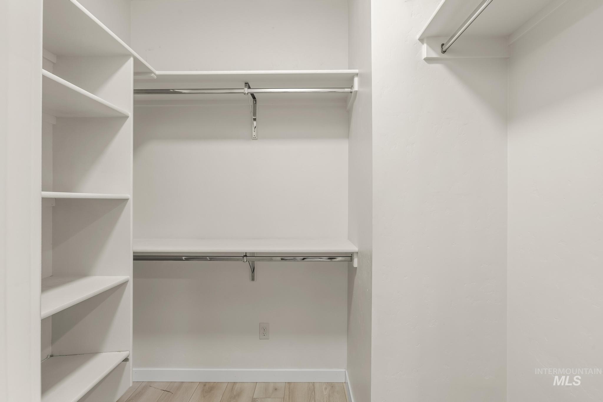 3132 S Annett Ave, Boise, Idaho 83705, 3 Bedrooms, 2 Bathrooms, Residential For Sale, Price $550,000,MLS 98971422