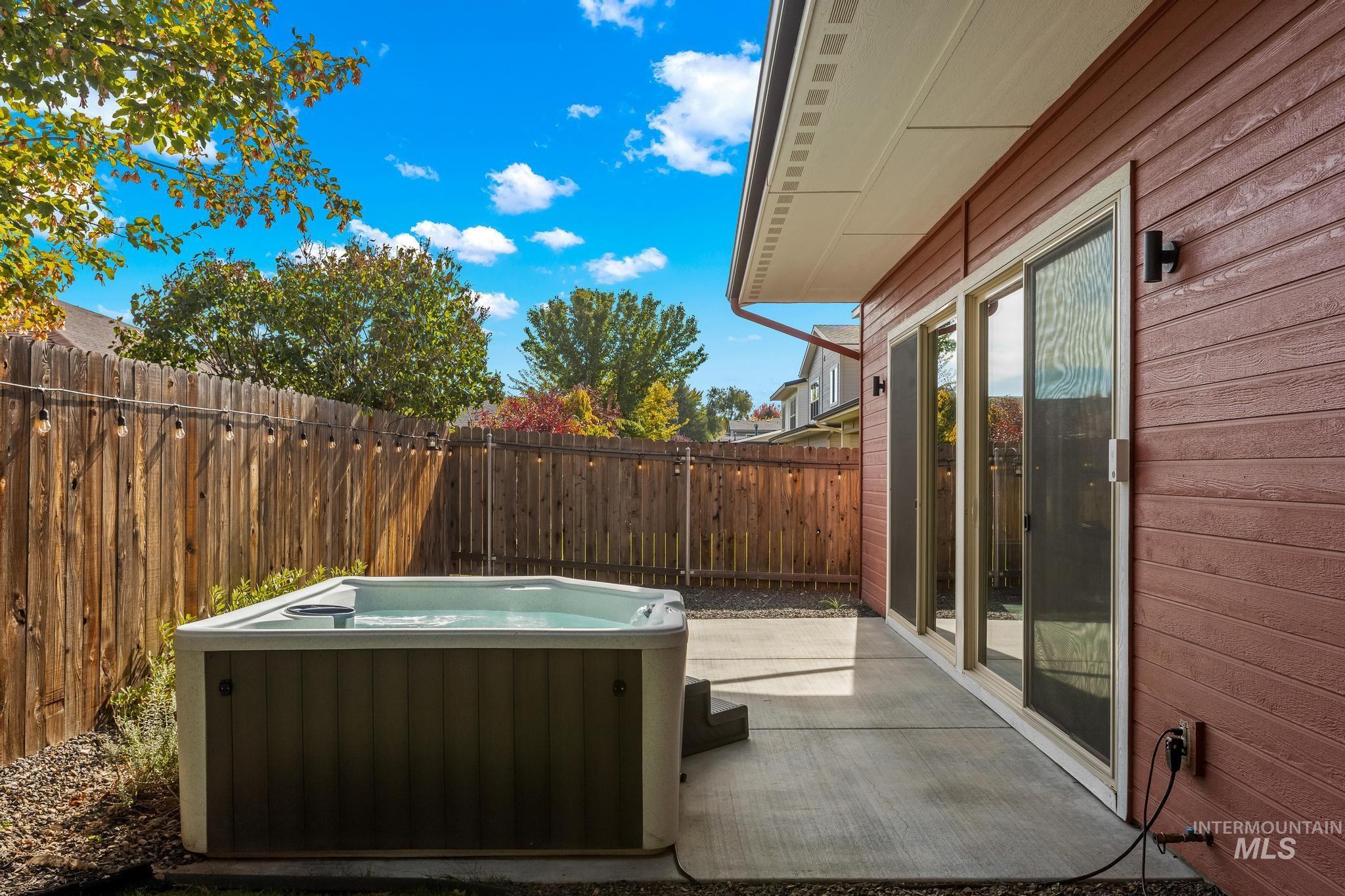 3132 S Annett Ave, Boise, Idaho 83705, 3 Bedrooms, 2 Bathrooms, Residential For Sale, Price $550,000,MLS 98971422