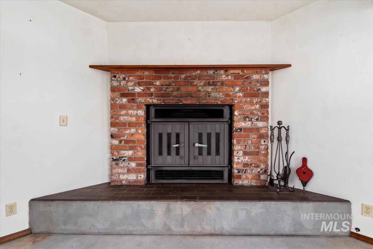 995 N 13th E., Mountain Home, Idaho 83647, 3 Bedrooms, 2 Bathrooms, Residential For Sale, Price $340,000,MLS 98971423